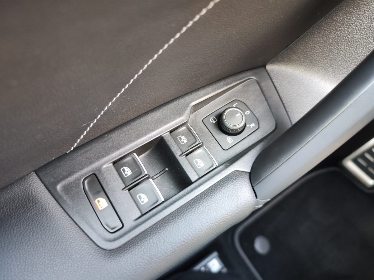 VOLKSWAGEN TIGUAN R-Line 2.0 TDI 150 CV DSG