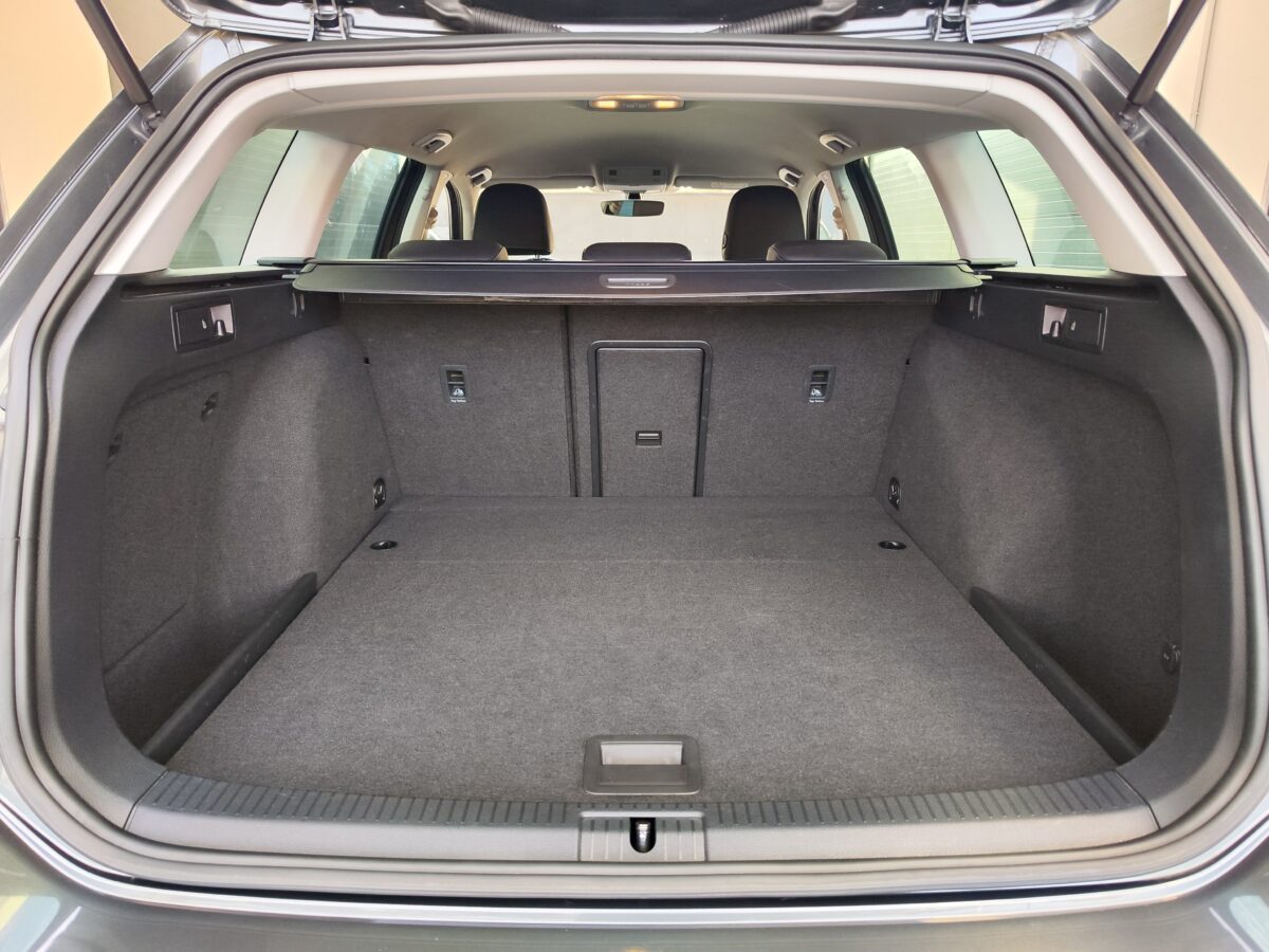 VOLKSWAGEN Golf Variant Advance 2.0 TDI 150 CV DSG