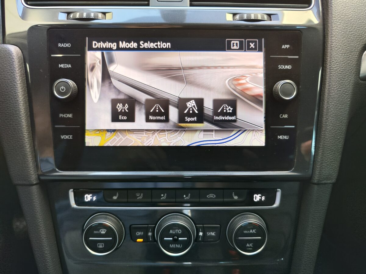 VOLKSWAGEN Golf Variant Advance 2.0 TDI 150 CV DSG