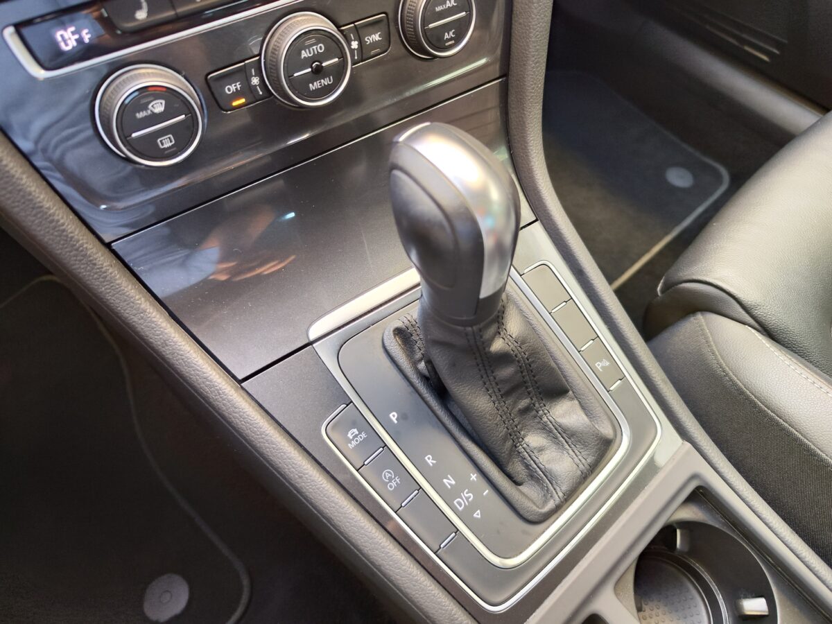 VOLKSWAGEN Golf Variant Advance 2.0 TDI 150 CV DSG