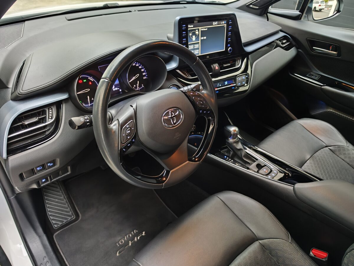 TOYOTA C-HR DYNAMIC 2.0 180H