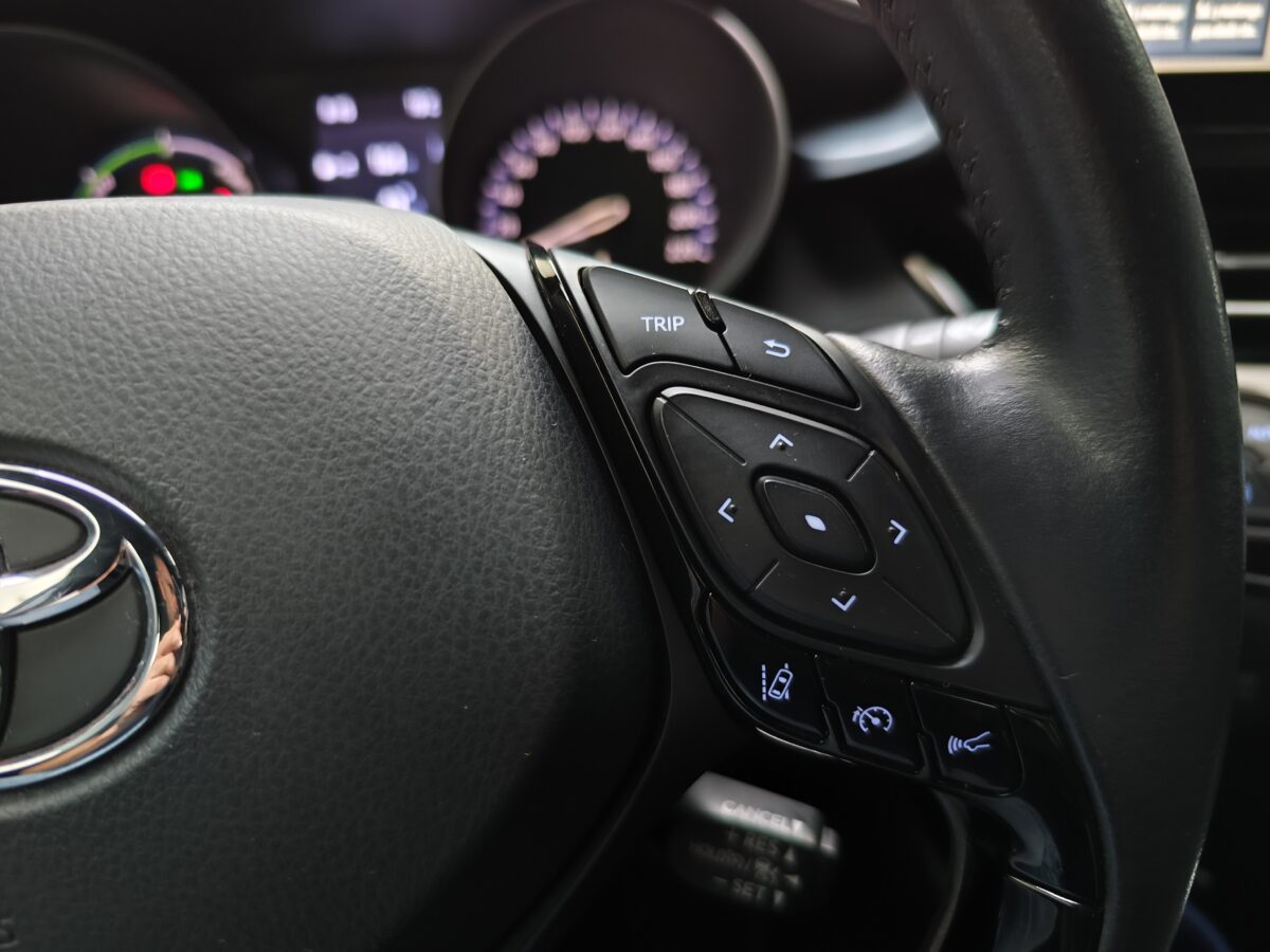 TOYOTA C-HR DYNAMIC 2.0 180H