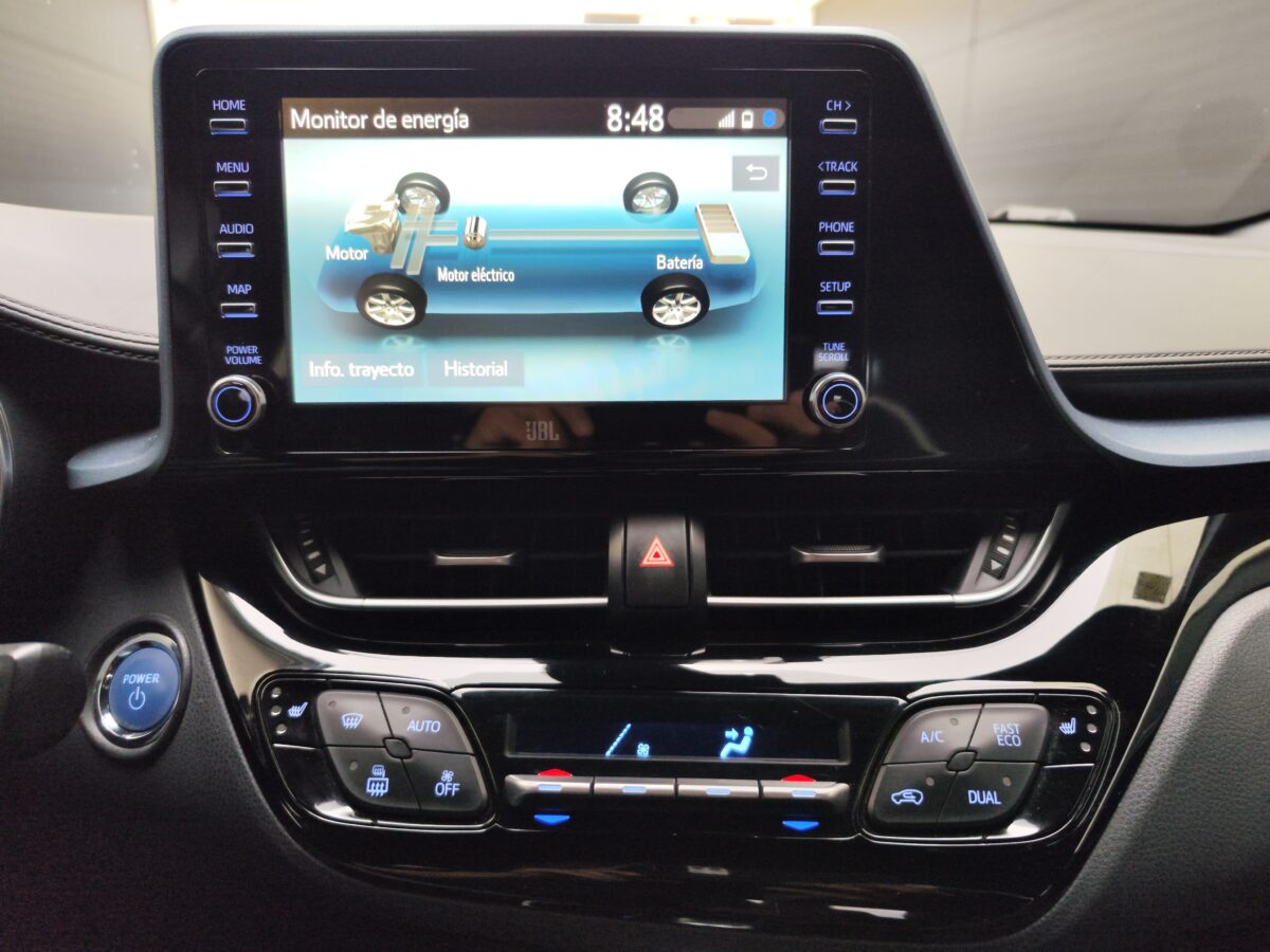 TOYOTA C-HR DYNAMIC 2.0 180H