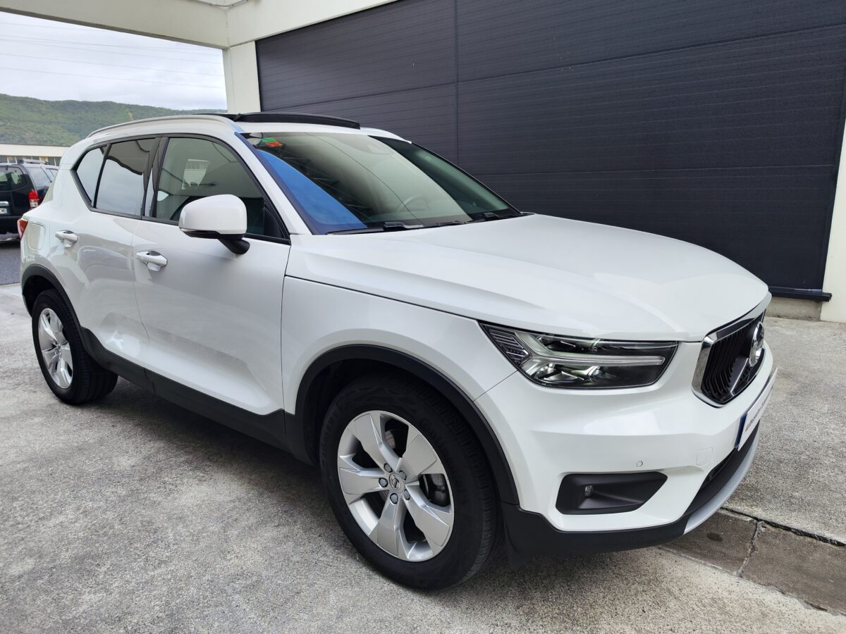 VOLVO XC40 T4 MOMENTUM 2.0 190 CV