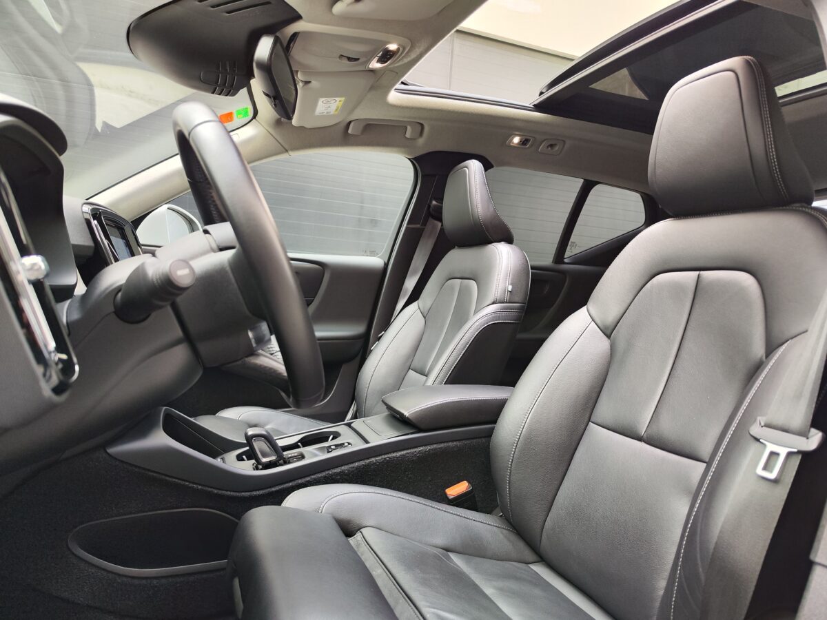 VOLVO XC40 T4 MOMENTUM 2.0 190 CV