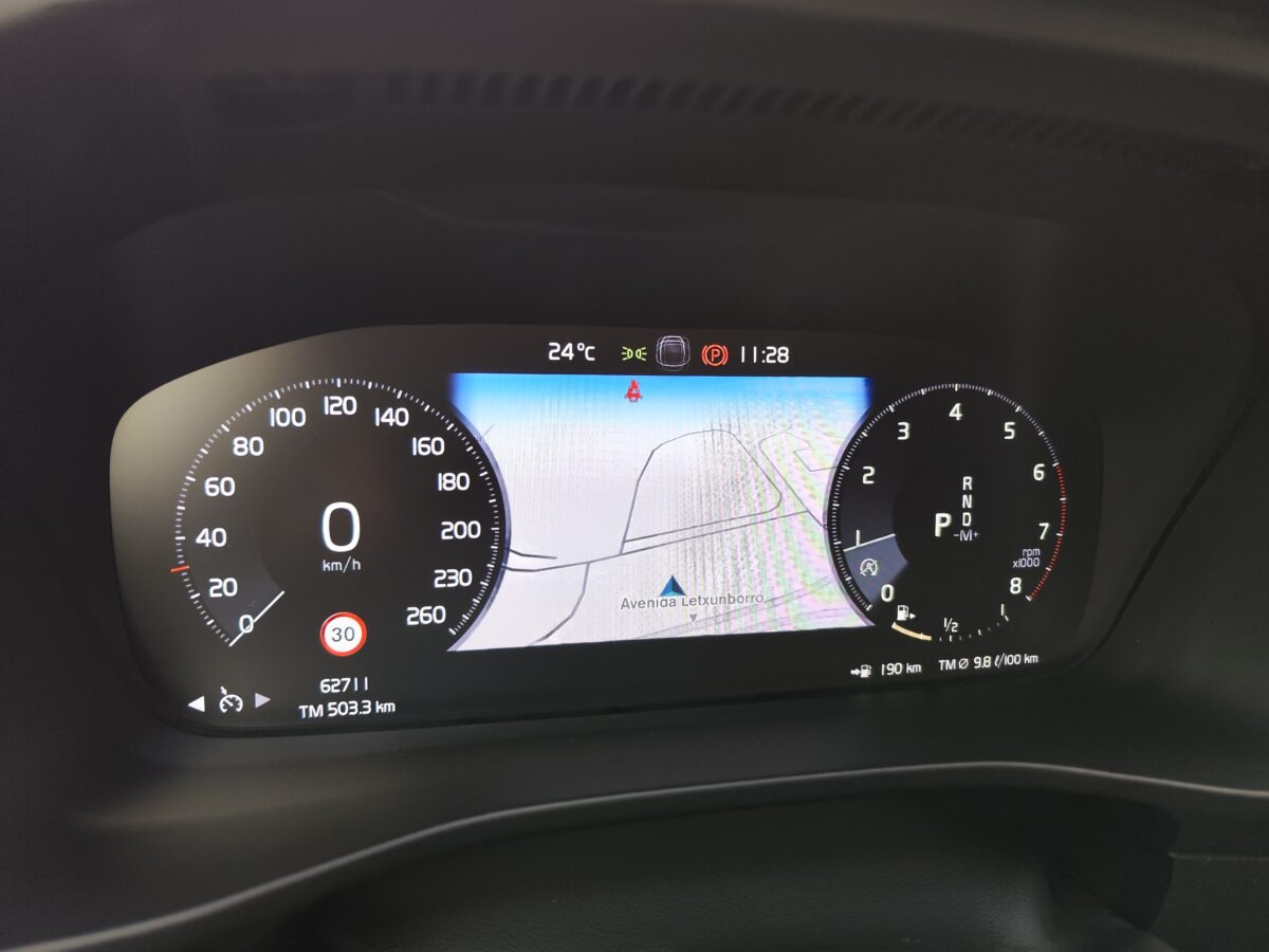 VOLVO XC40 T4 MOMENTUM 2.0 190 CV