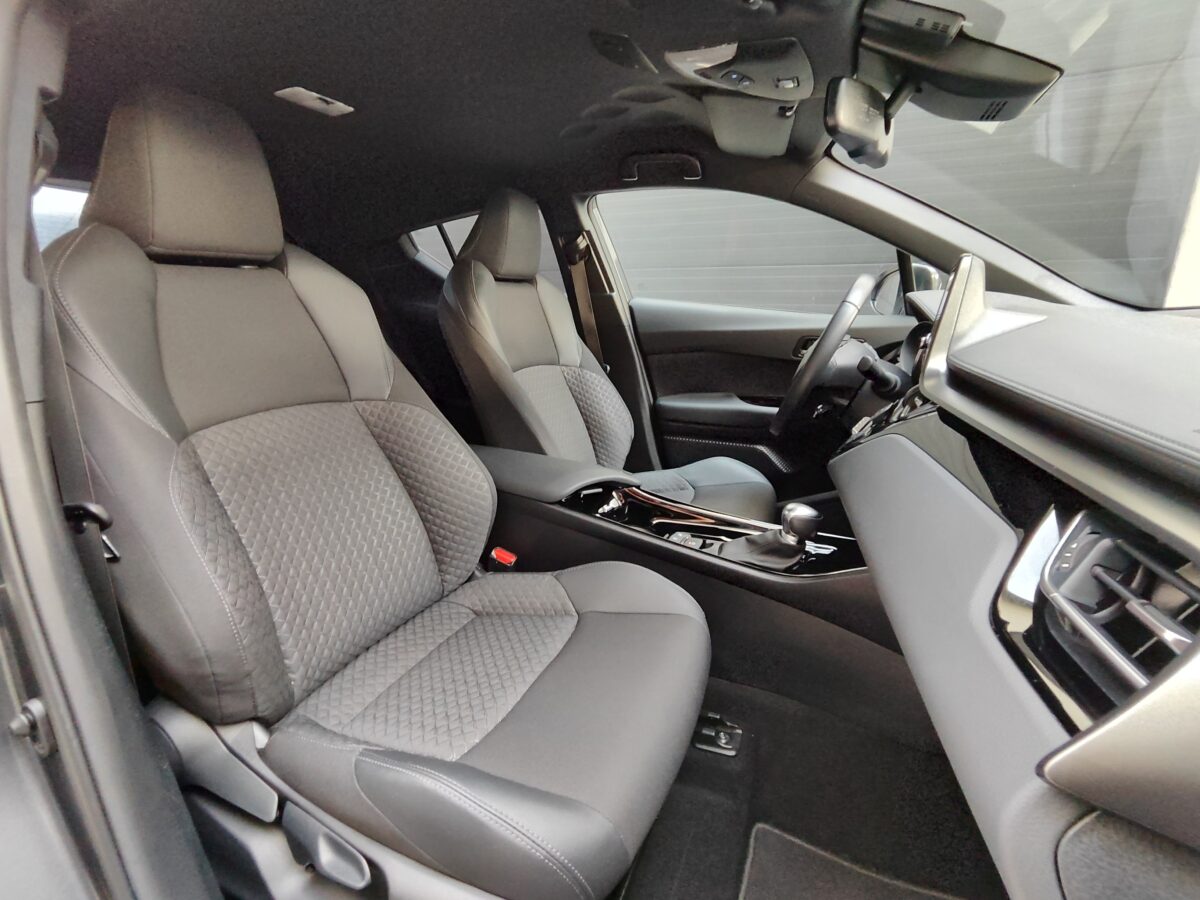 TOYOTA C-HR ADVANCE 2.0 180H