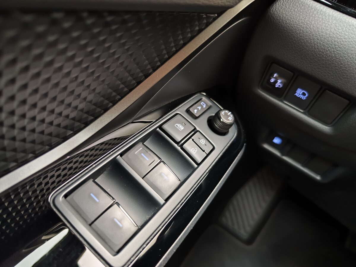 TOYOTA C-HR ADVANCE 2.0 180H