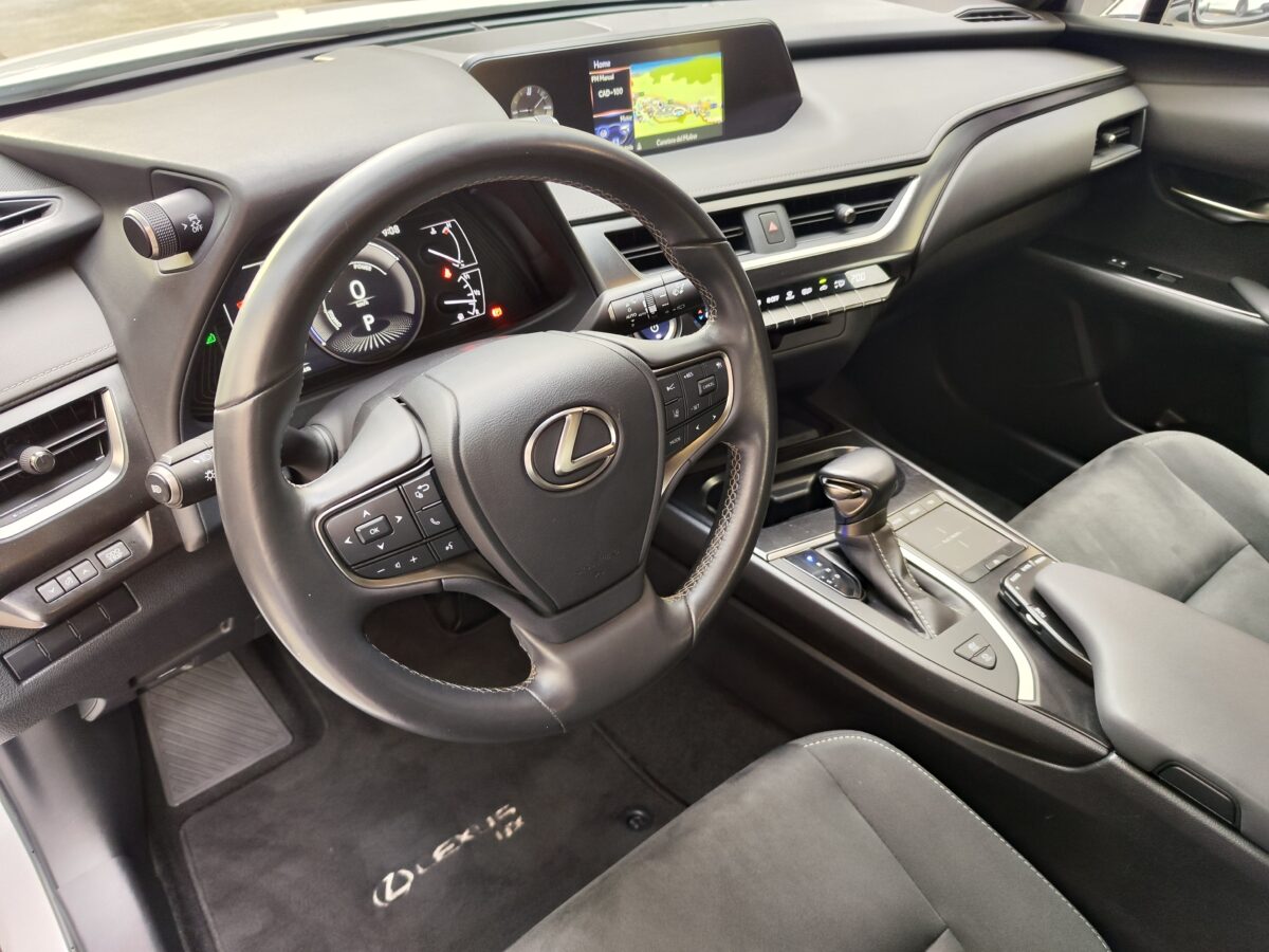 LEXUS UX 2.0 250H BUSINESS NAVIGATION 184 CV