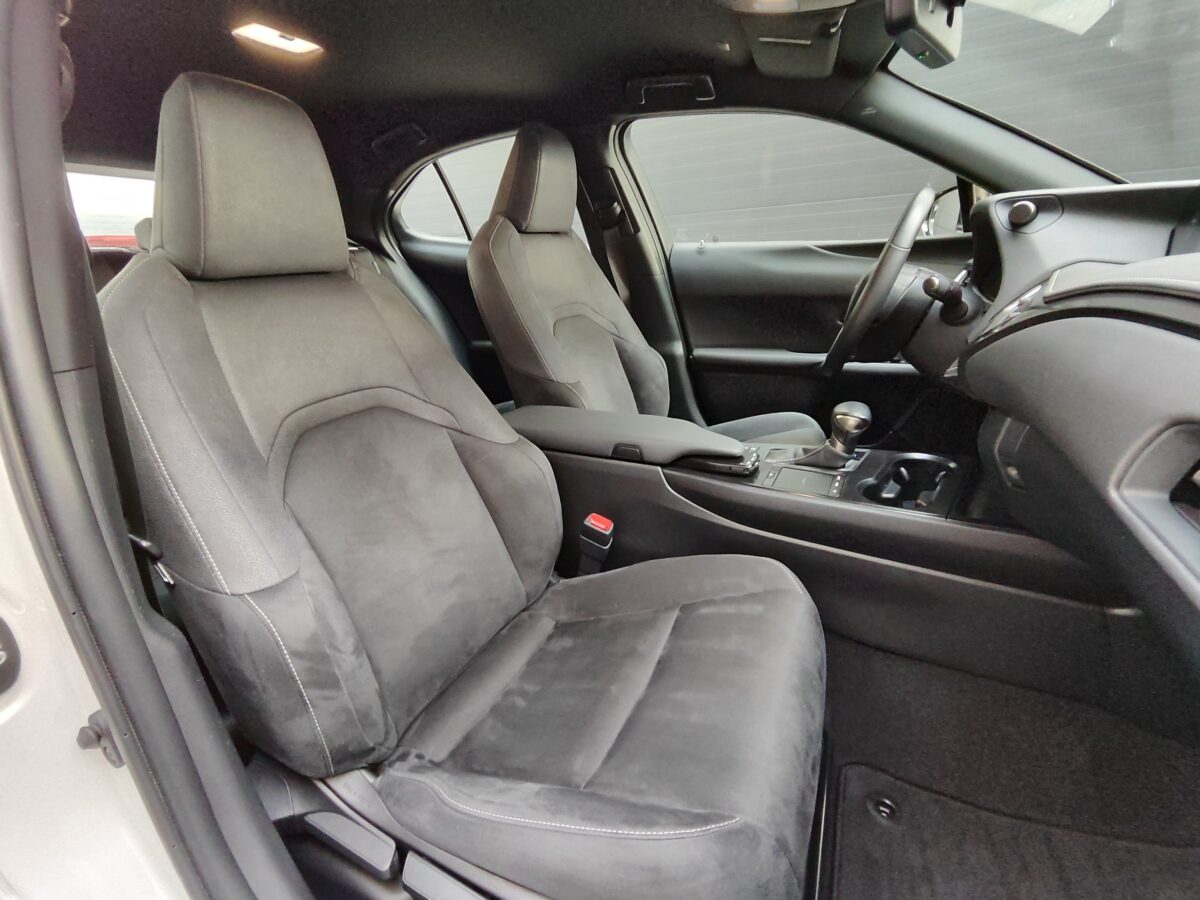 LEXUS UX 2.0 250H BUSINESS NAVIGATION 184 CV