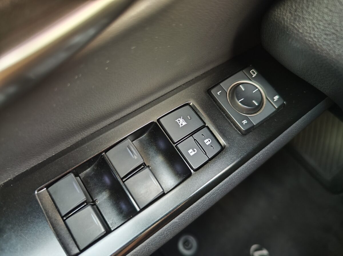 LEXUS UX 2.0 250H BUSINESS NAVIGATION 184 CV