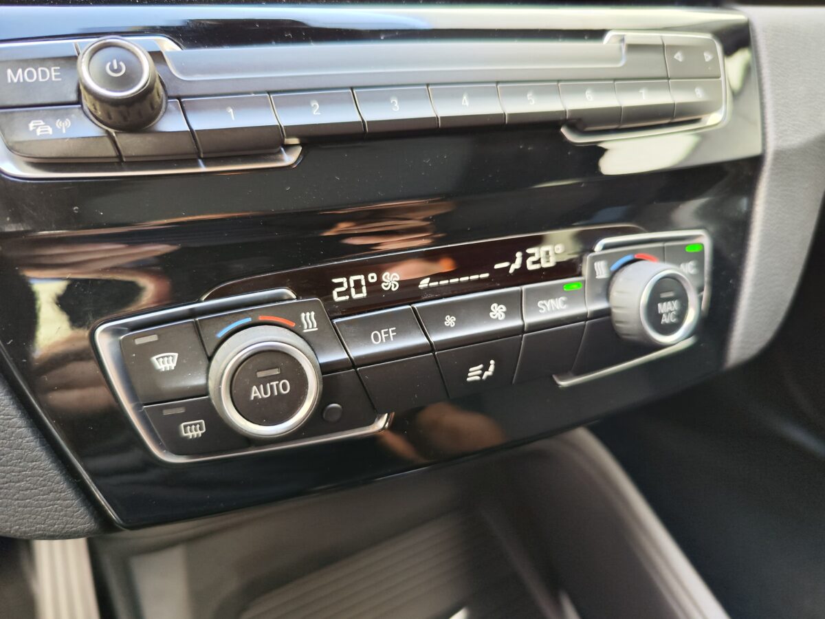 BMW X1 sDRIVE18 ADVANTAGE AUTO 136 CV