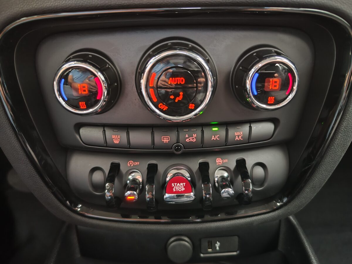 MINI CLUBMAN COOPER AUTOMÁTICO 136 CV