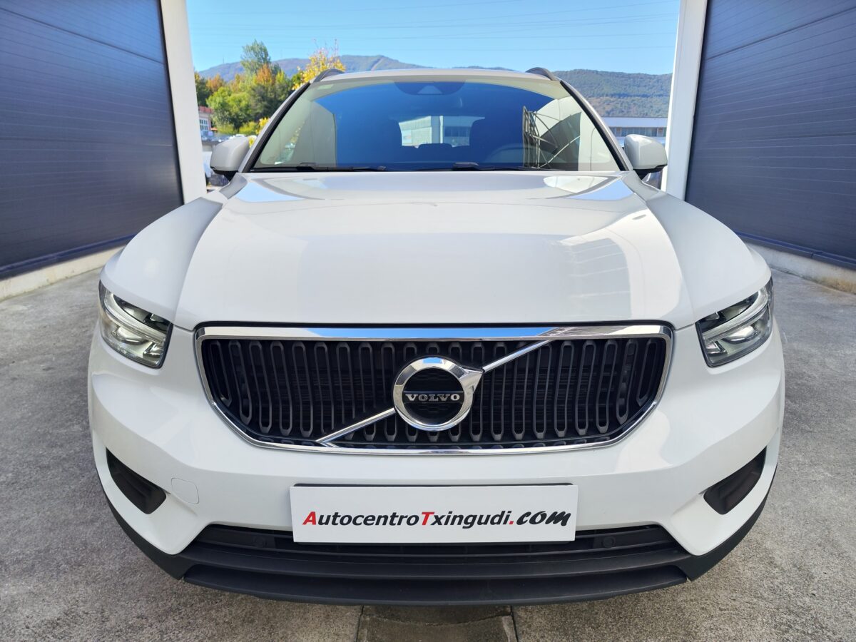 VOLVO XC40 T3 163 CV