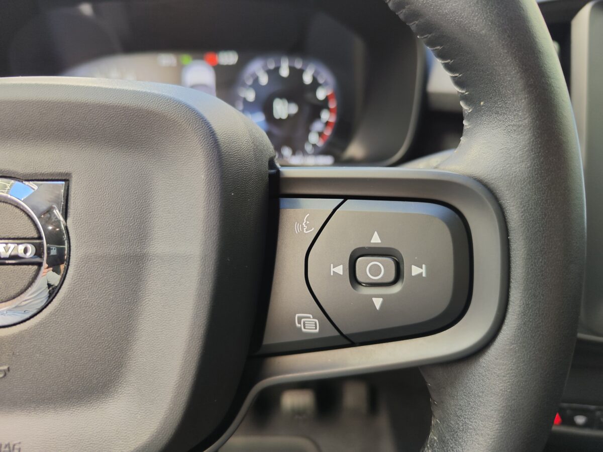 VOLVO XC40 T3 163 CV