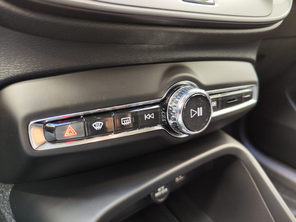 VOLVO XC40 T3 163 CV