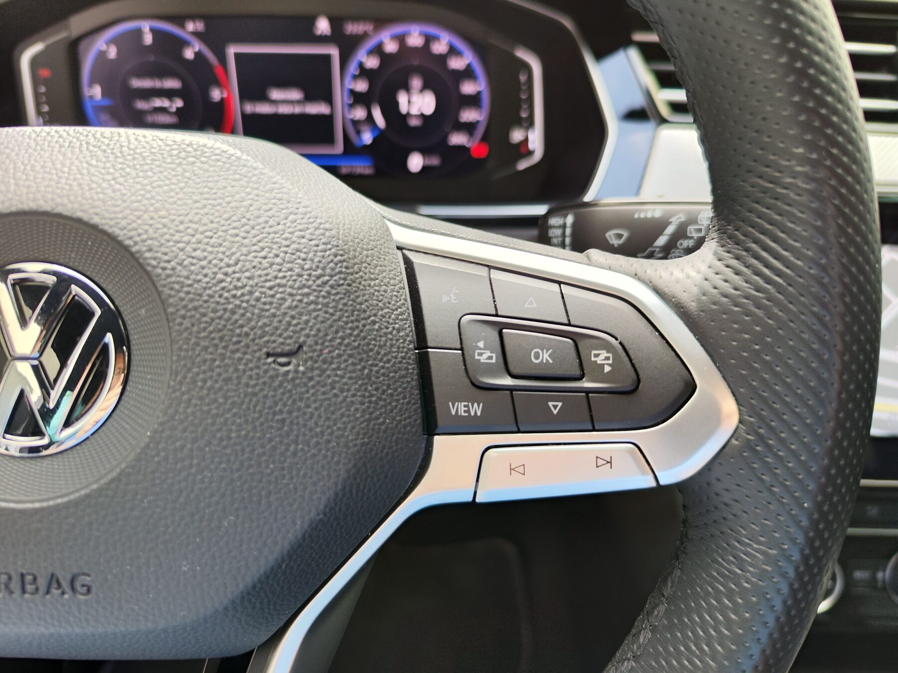 VOLKSWAGEN Passat Variant R-Line 2.0 TDI 150 CV