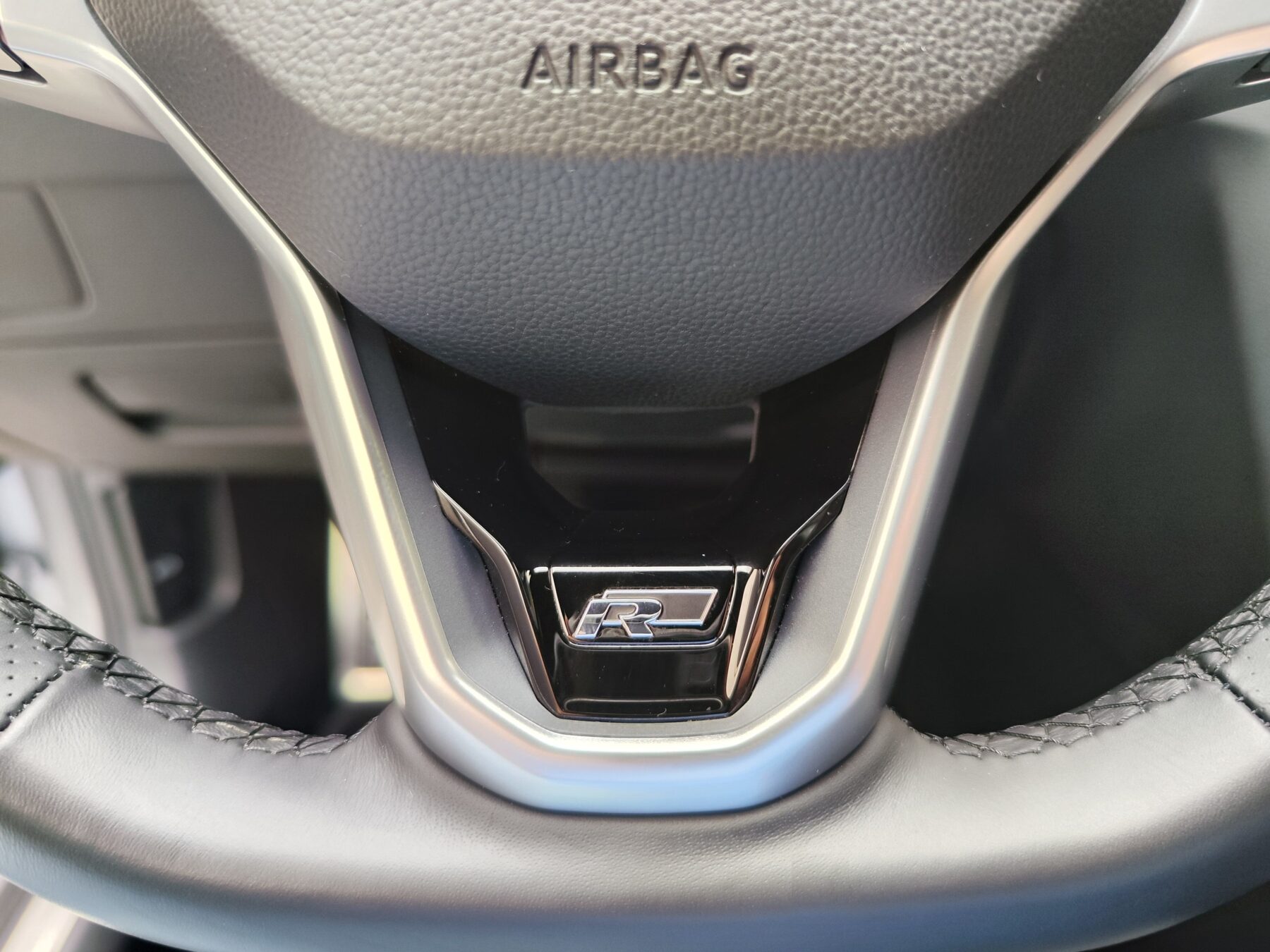 VOLKSWAGEN Passat Variant R-Line 2.0 TDI 150 CV