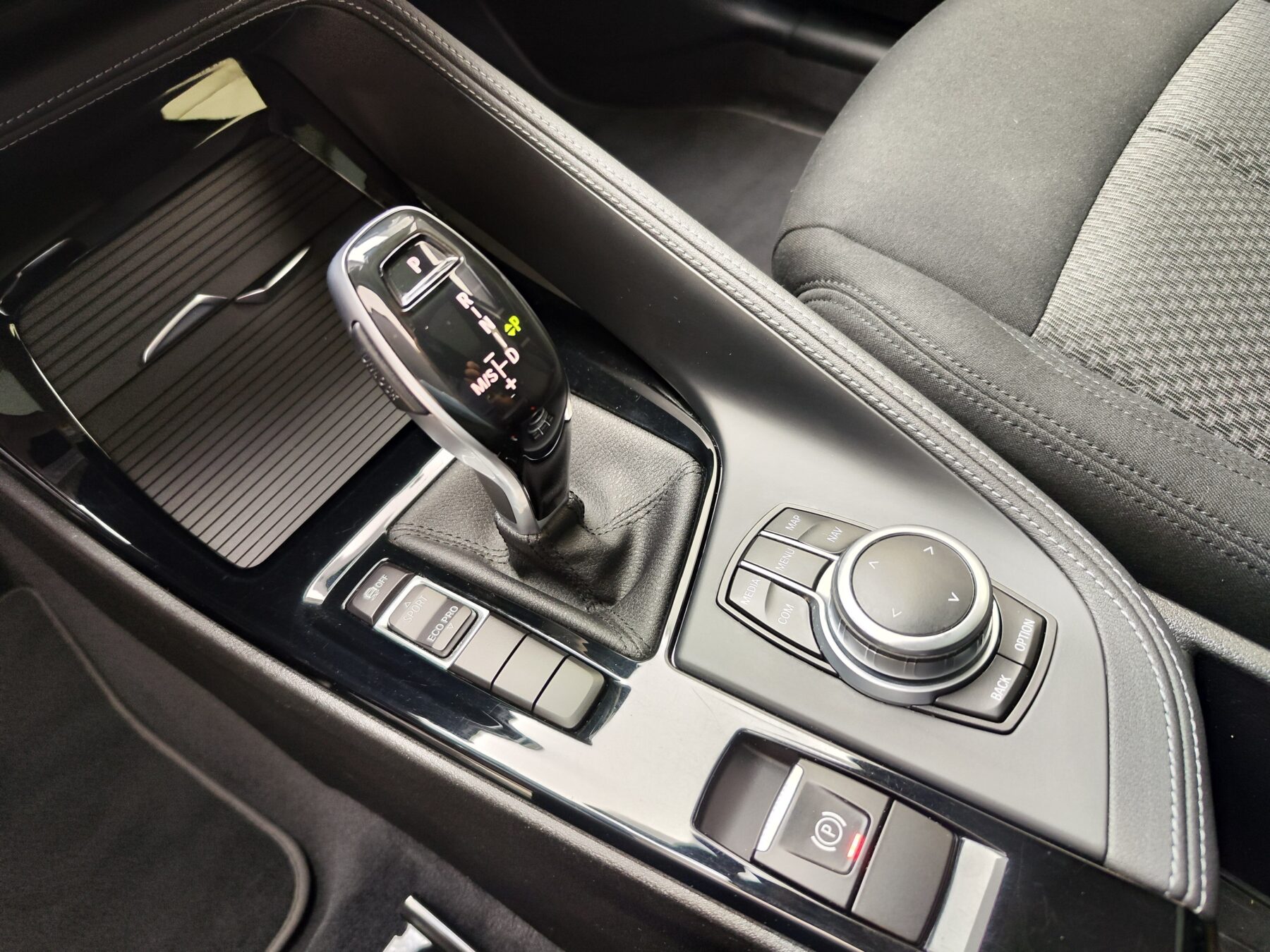 BMW X2 sDrive18 Advantage Auto 140CV