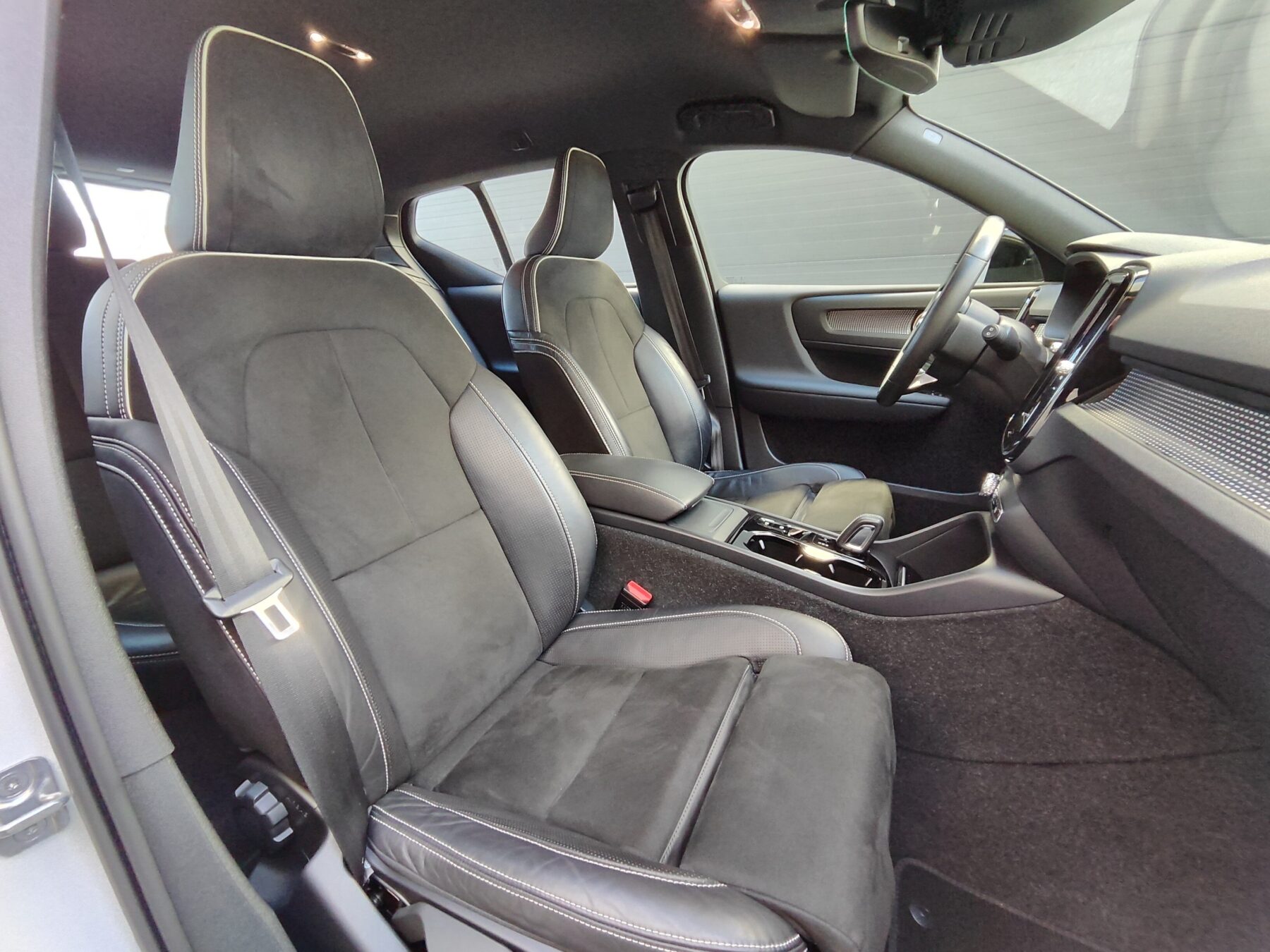 VOLVO XC40 RDESIGN AUTO T3 163 CV