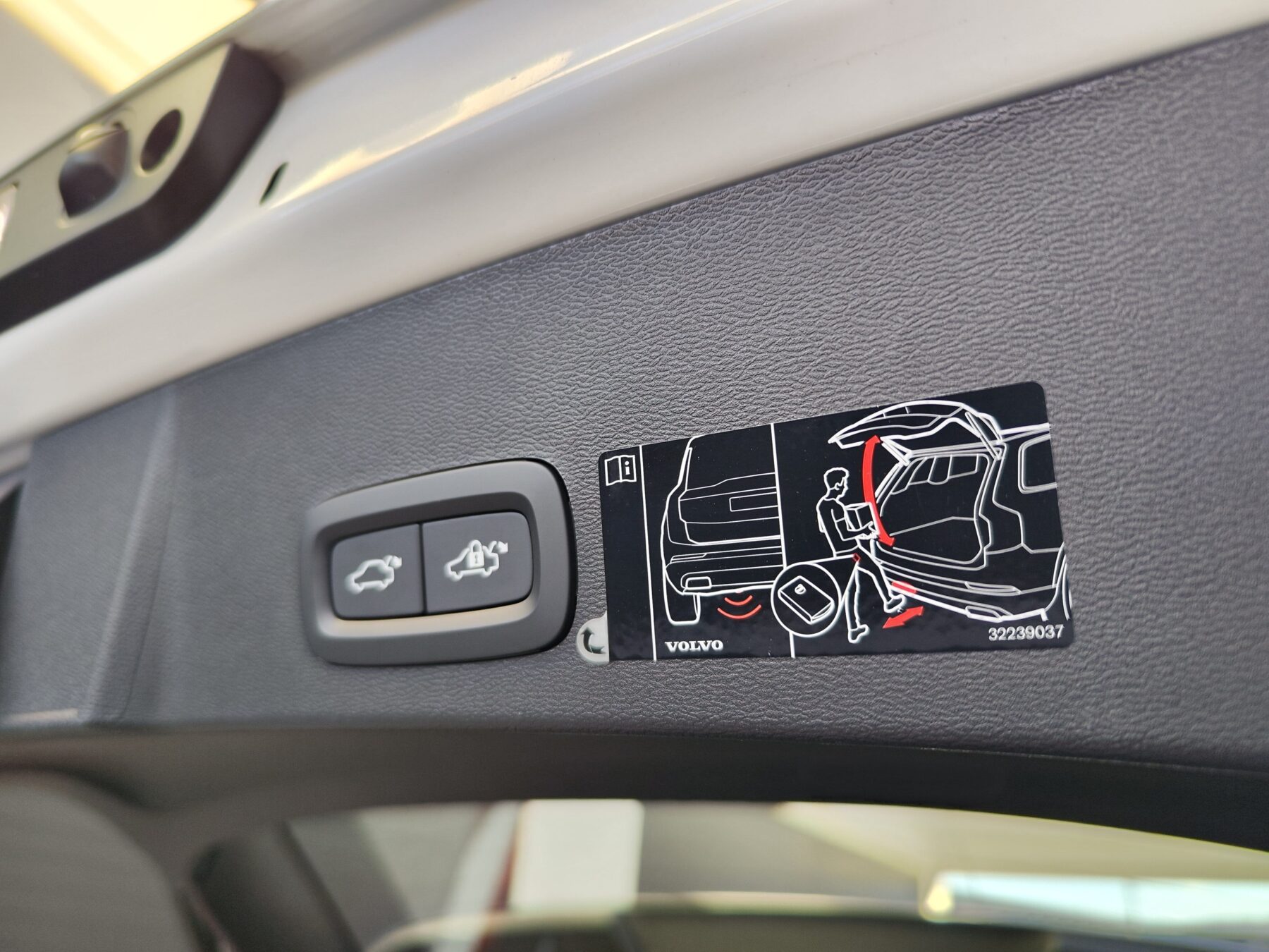 VOLVO XC40 RDESIGN AUTO T3 163 CV