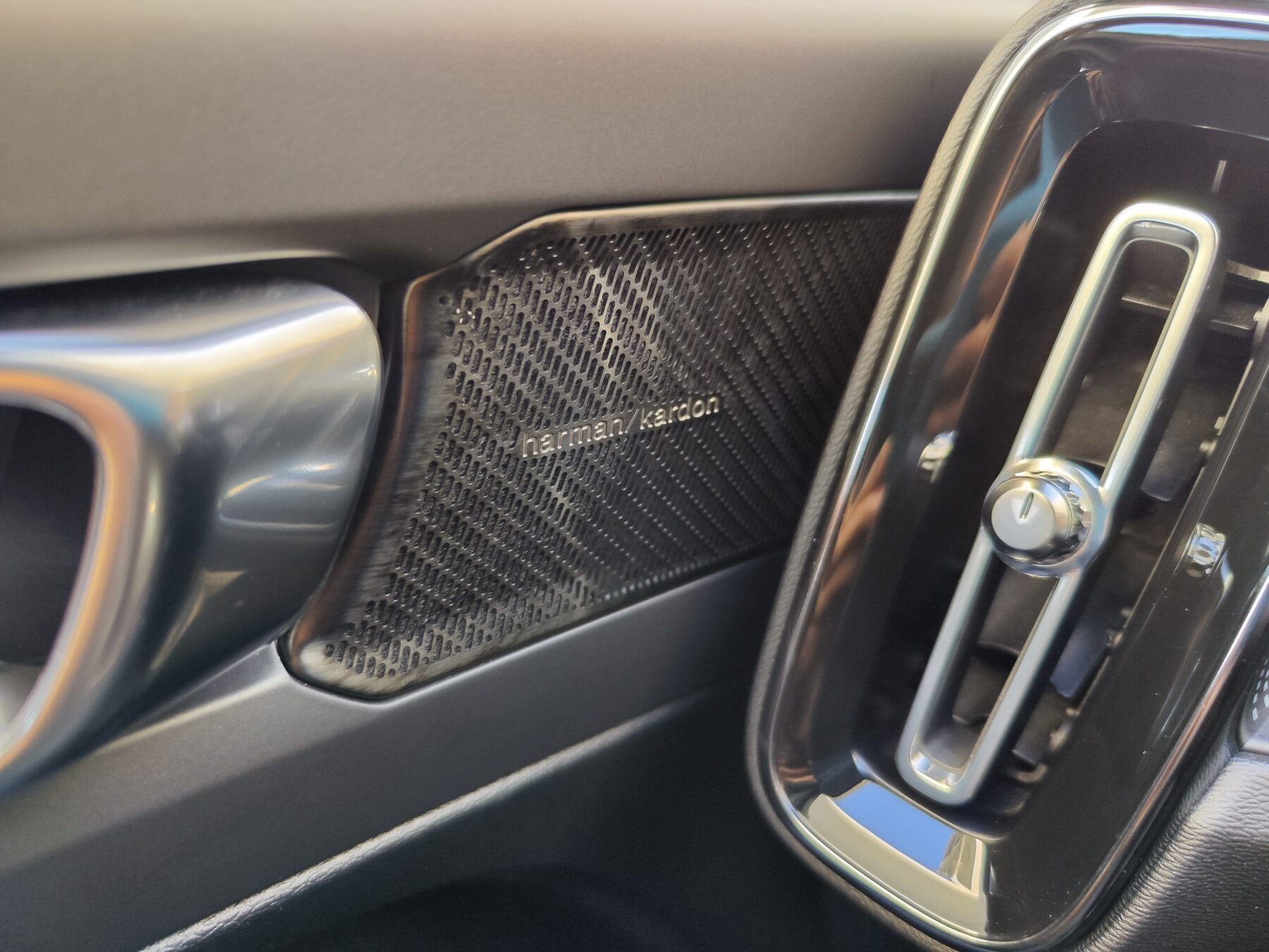 VOLVO XC40 RDESIGN AUTO T3 163 CV