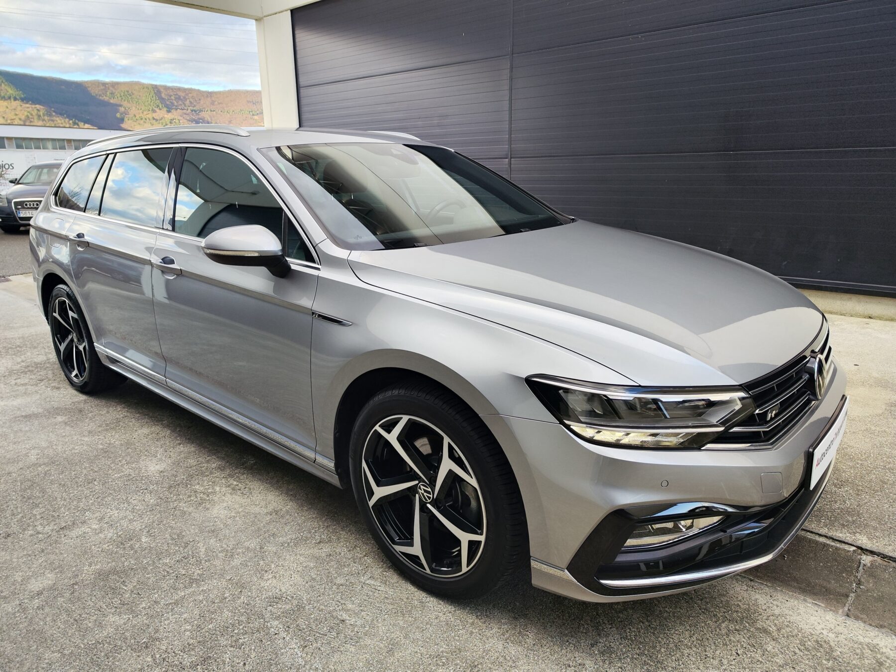 VOLKSWAGEN Passat Variant R-Line 2.0 TDI 150 CV