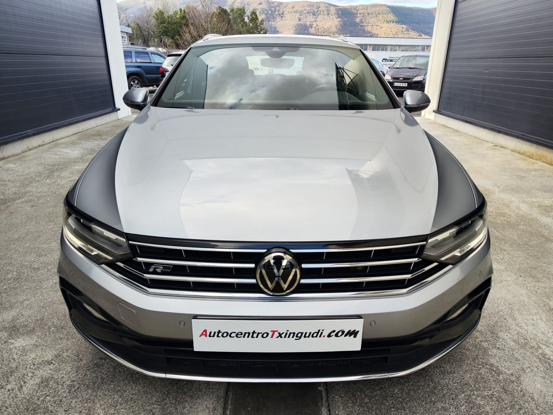 VOLKSWAGEN Passat Variant R-Line 2.0 TDI 150 CV