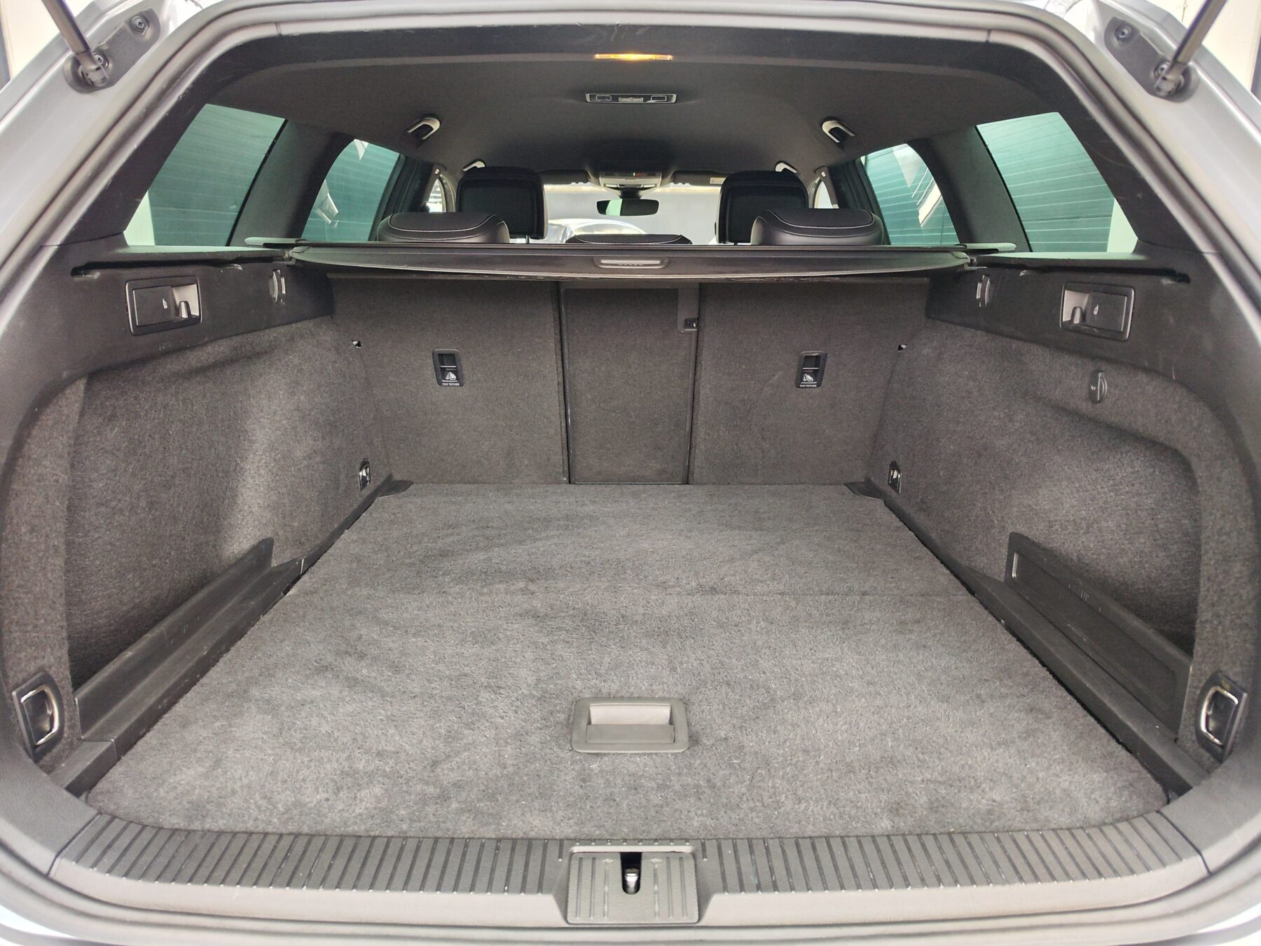 VOLKSWAGEN Passat Variant R-Line 2.0 TDI 150 CV