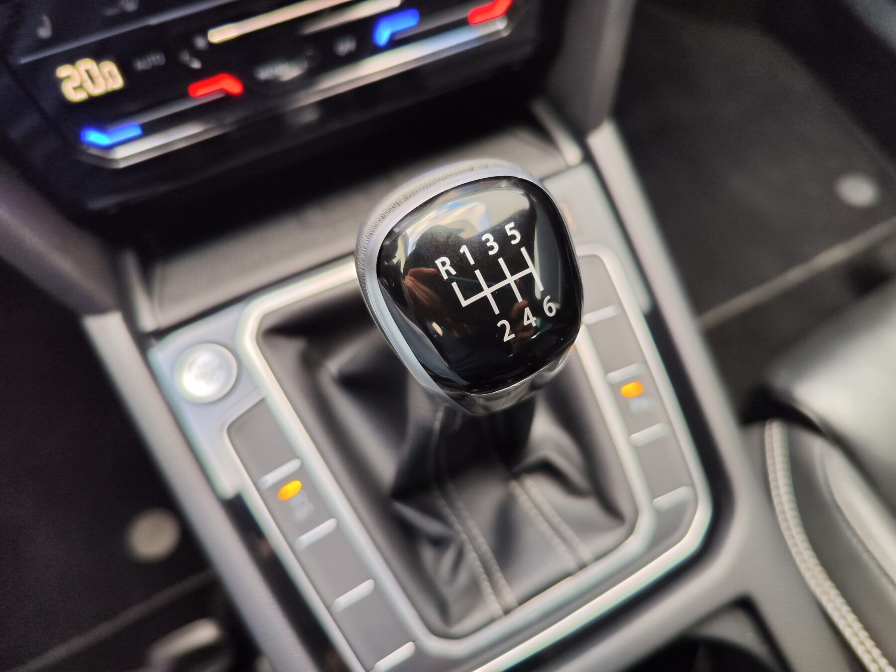 VOLKSWAGEN Passat Variant R-Line 2.0 TDI 150 CV