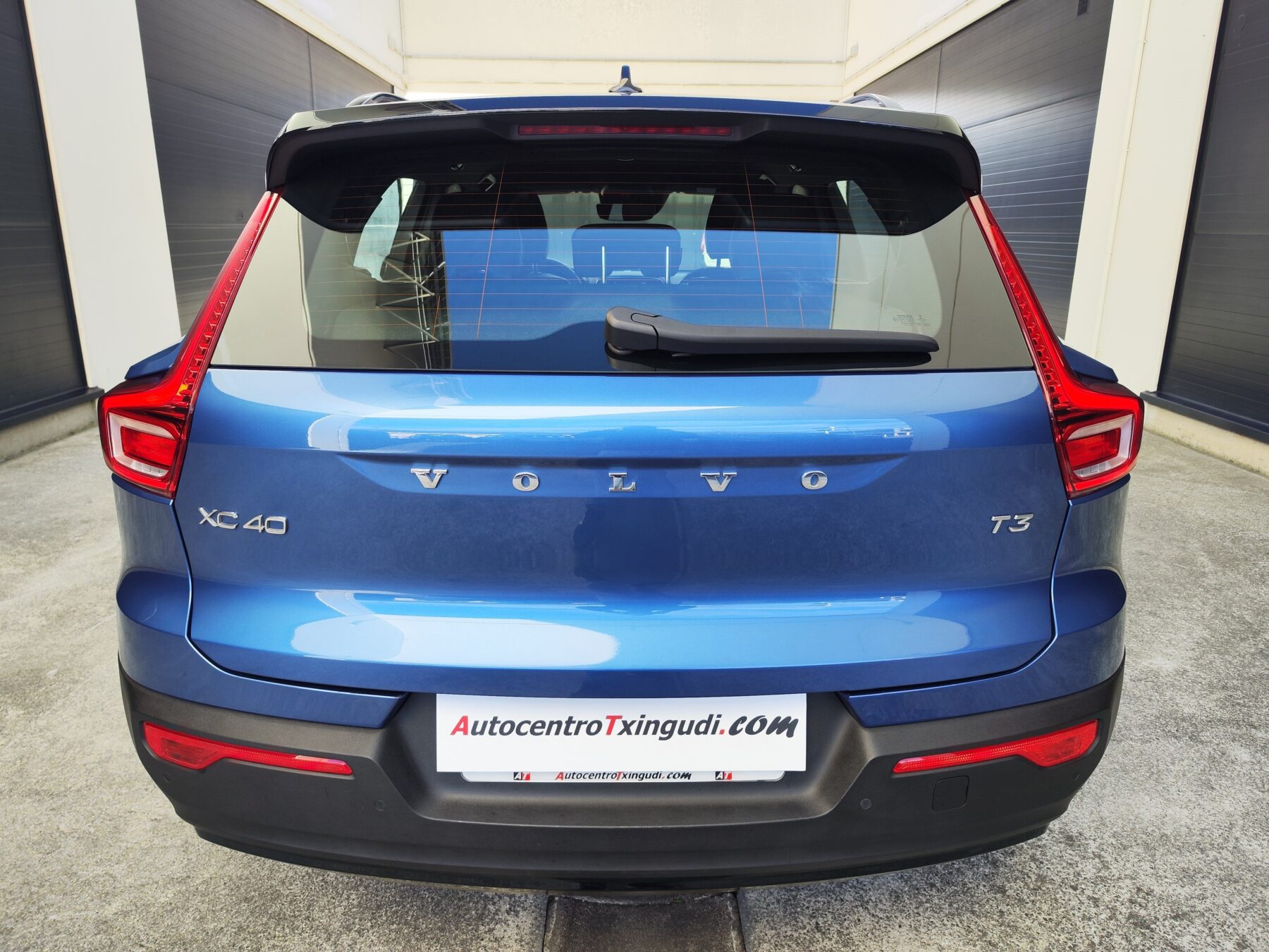 VOLVO XC40 RDESIGN AUTO T3 163 CV