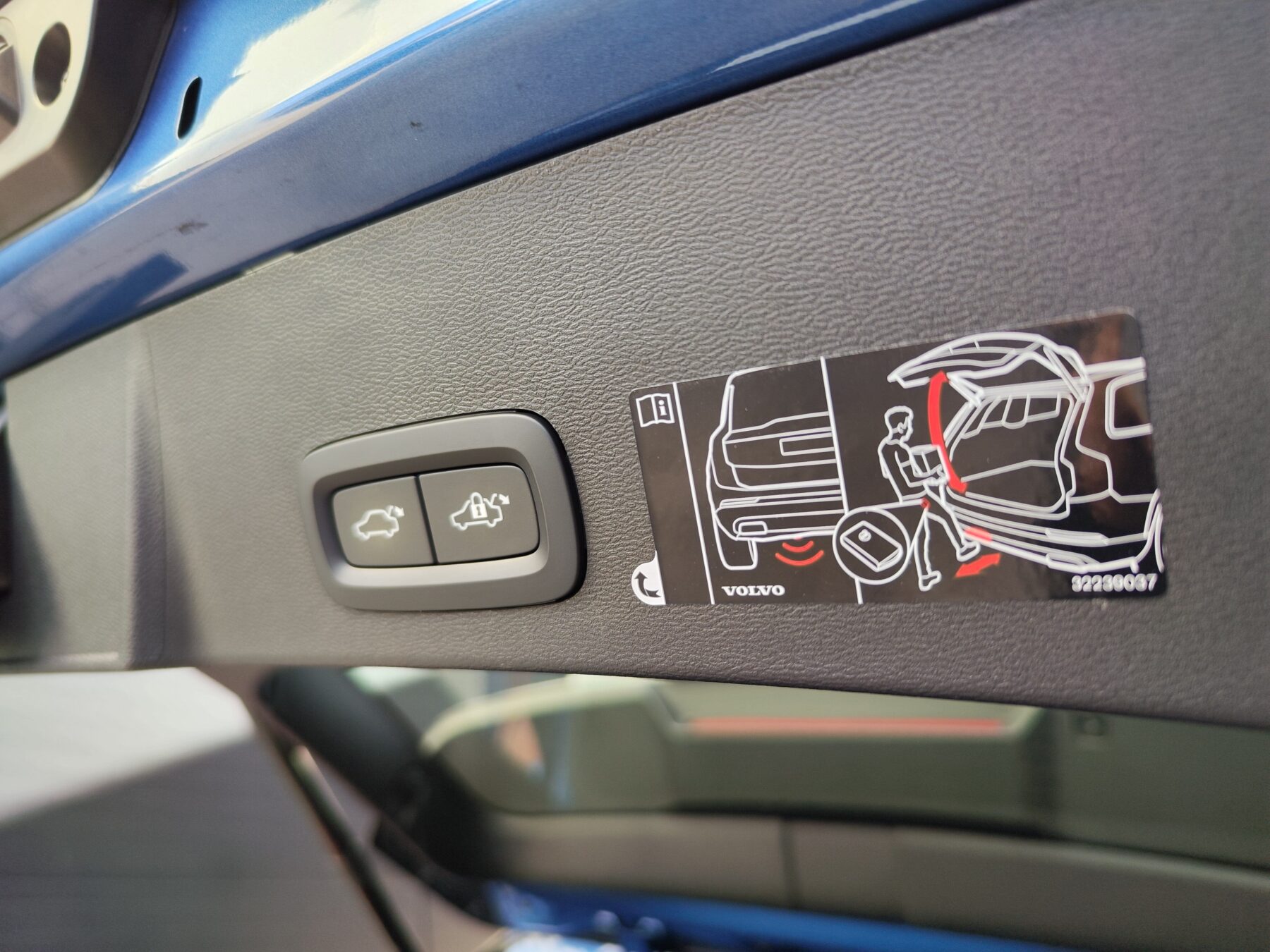 VOLVO XC40 RDESIGN AUTO T3 163 CV