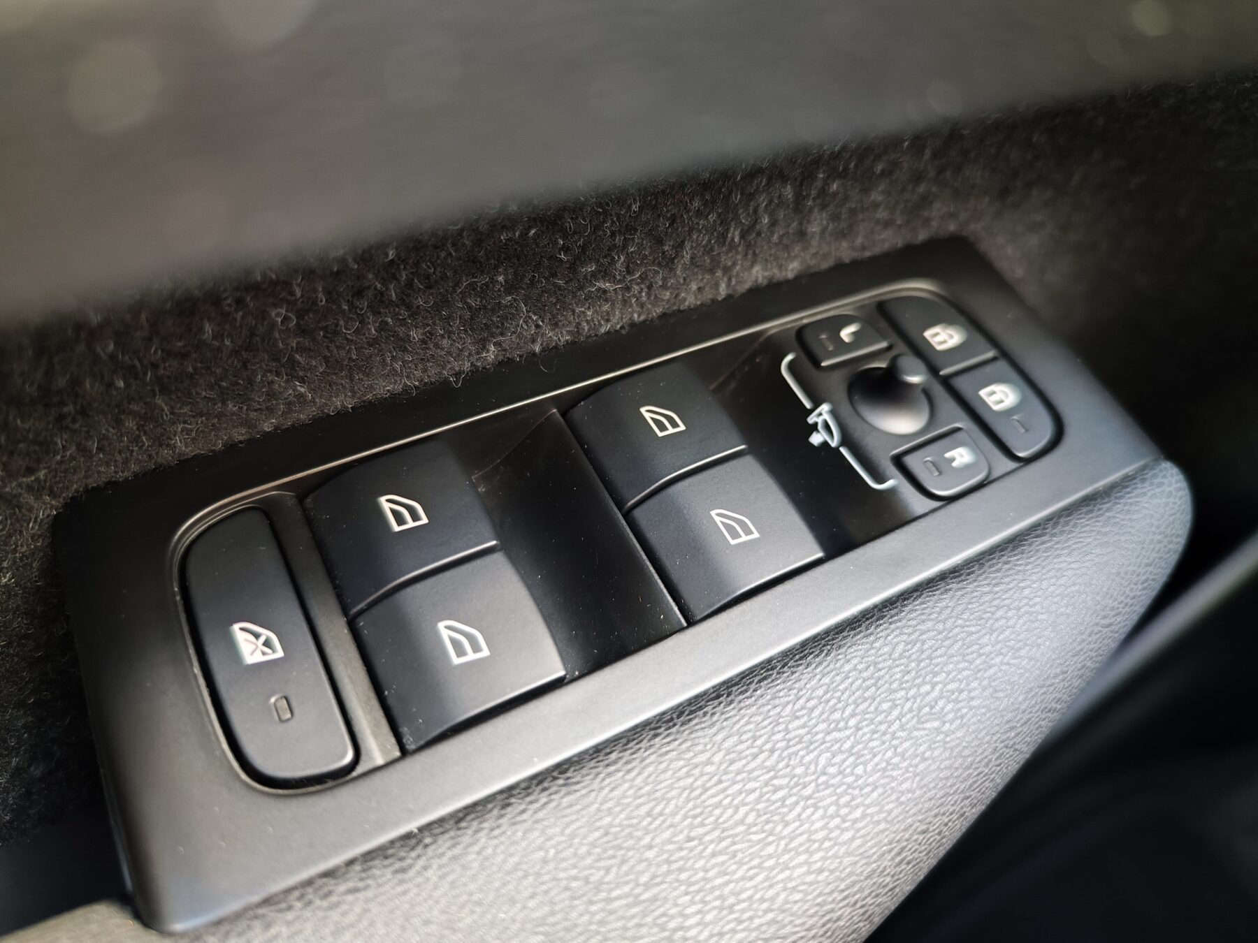 VOLVO XC40 RDESIGN AUTO T3 163 CV