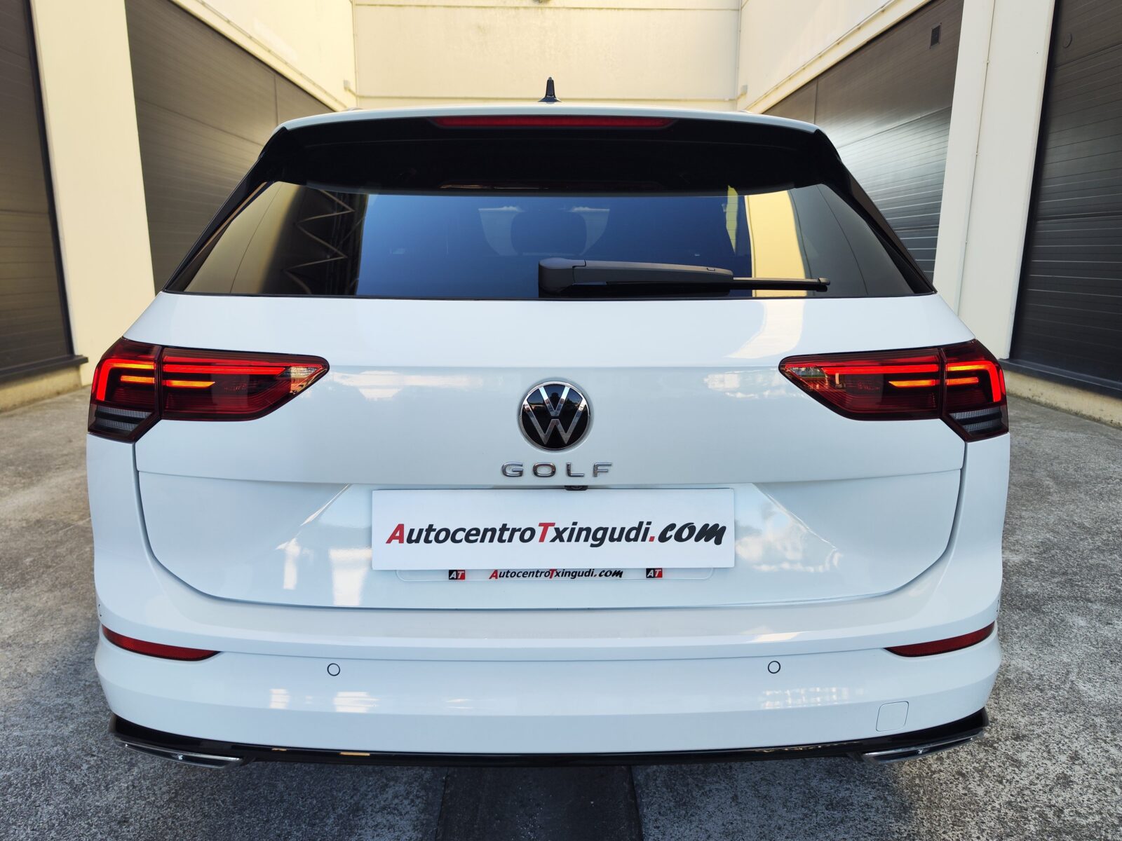 VOLKSWAGEN Golf Variant R-Line 2.0 TDI DSG 150 CV