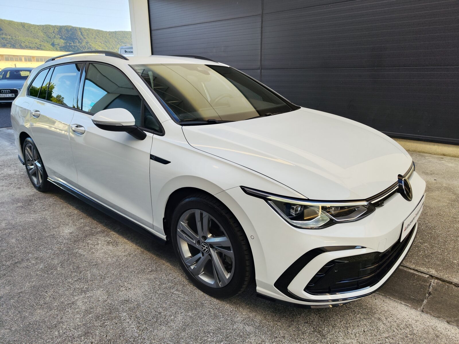 VOLKSWAGEN Golf Variant R-Line 2.0 TDI DSG 150 CV