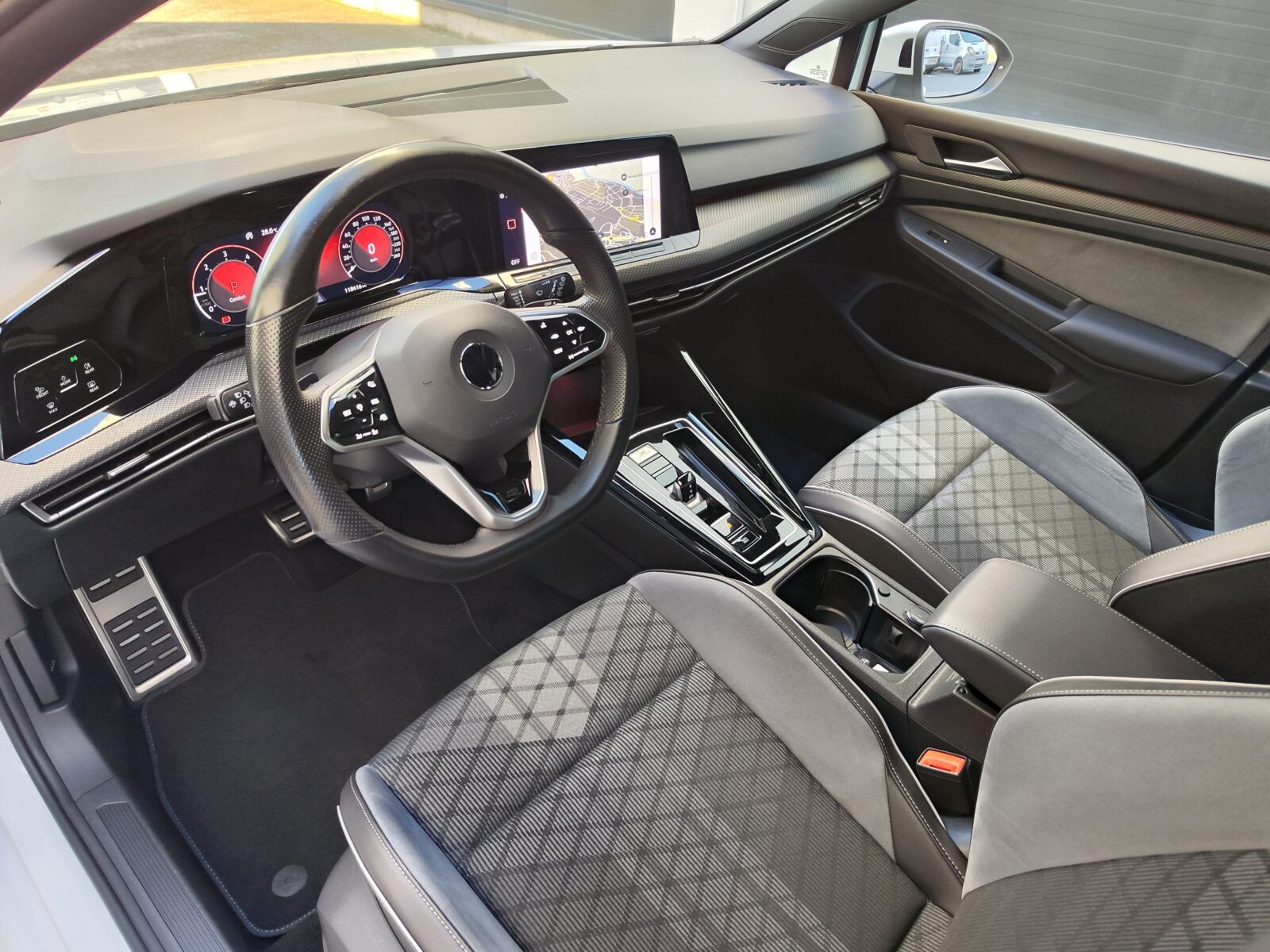 VOLKSWAGEN Golf Variant R-Line 2.0 TDI DSG 150 CV