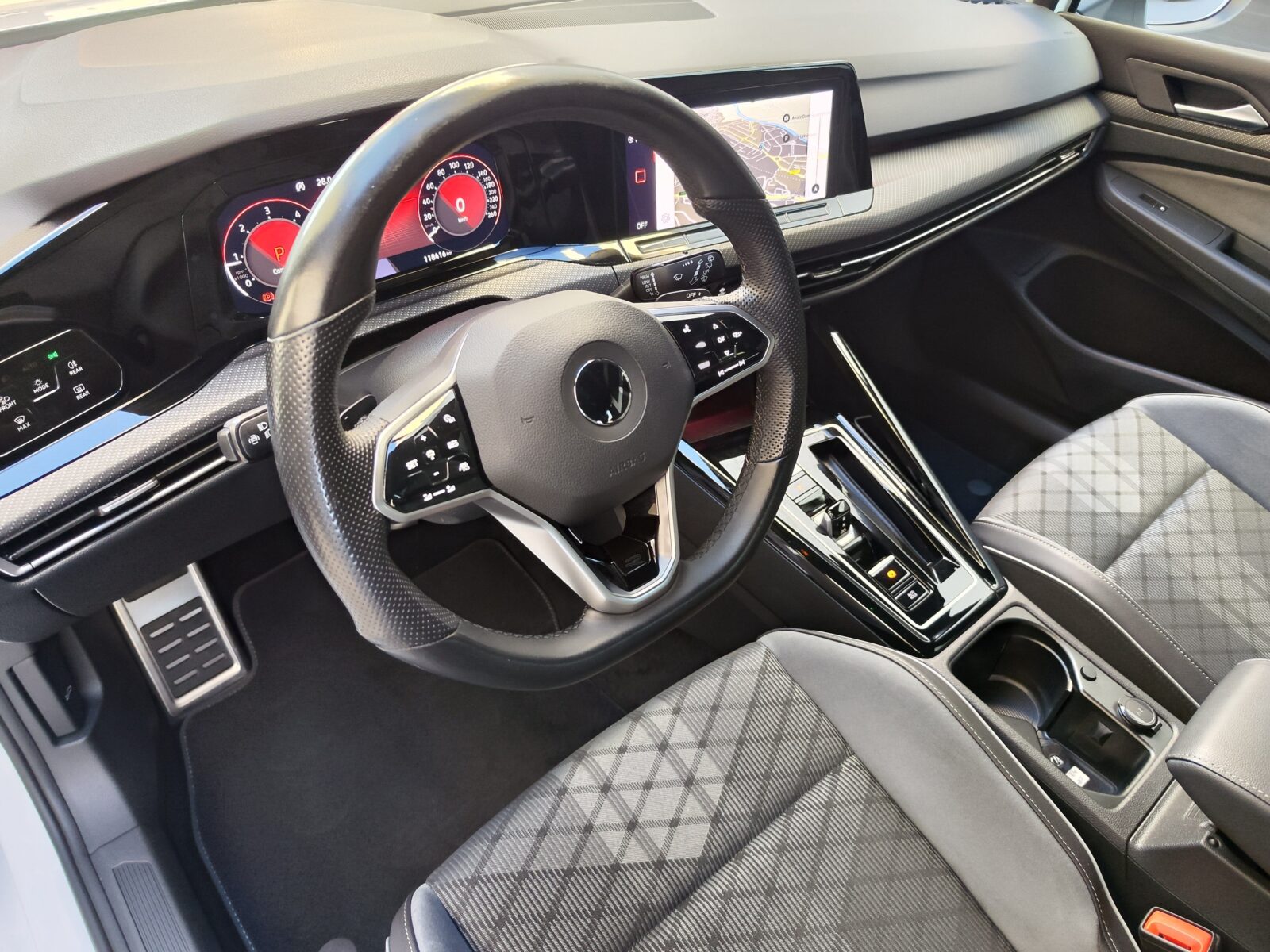 VOLKSWAGEN Golf Variant R-Line 2.0 TDI DSG 150 CV