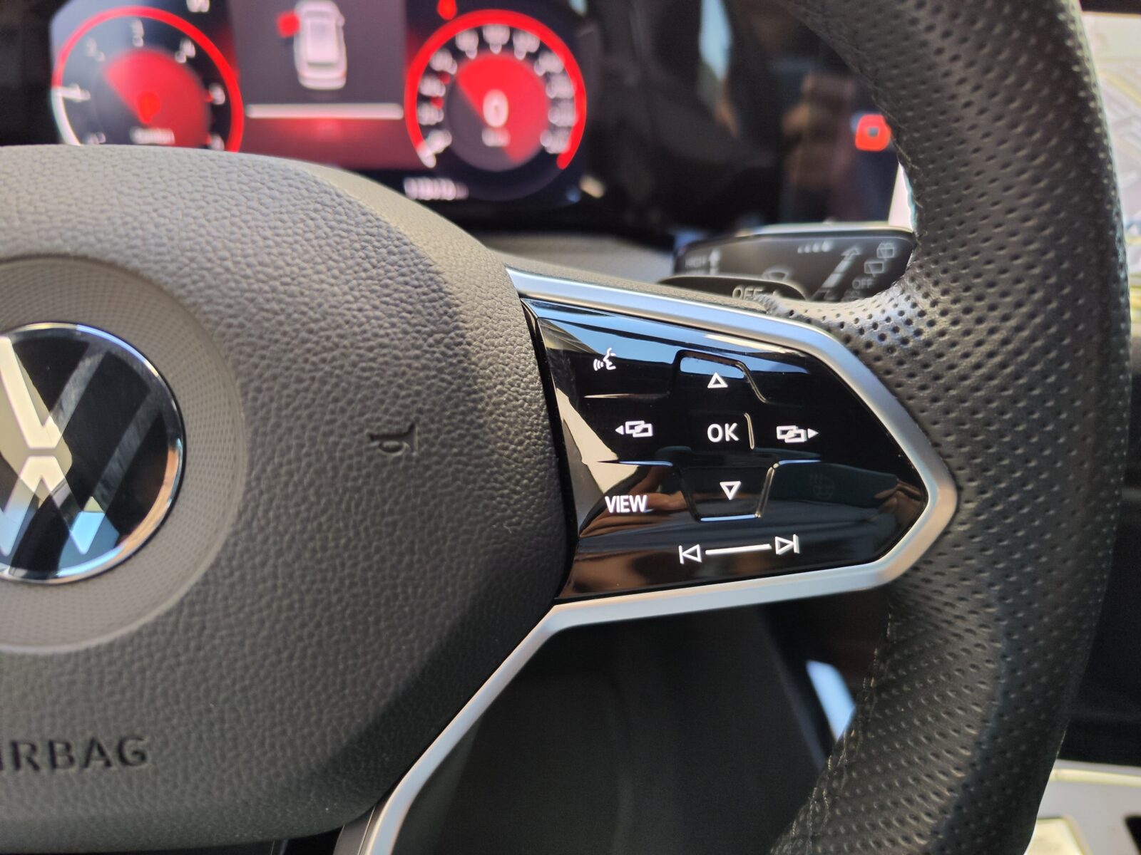 VOLKSWAGEN Golf Variant R-Line 2.0 TDI DSG 150 CV