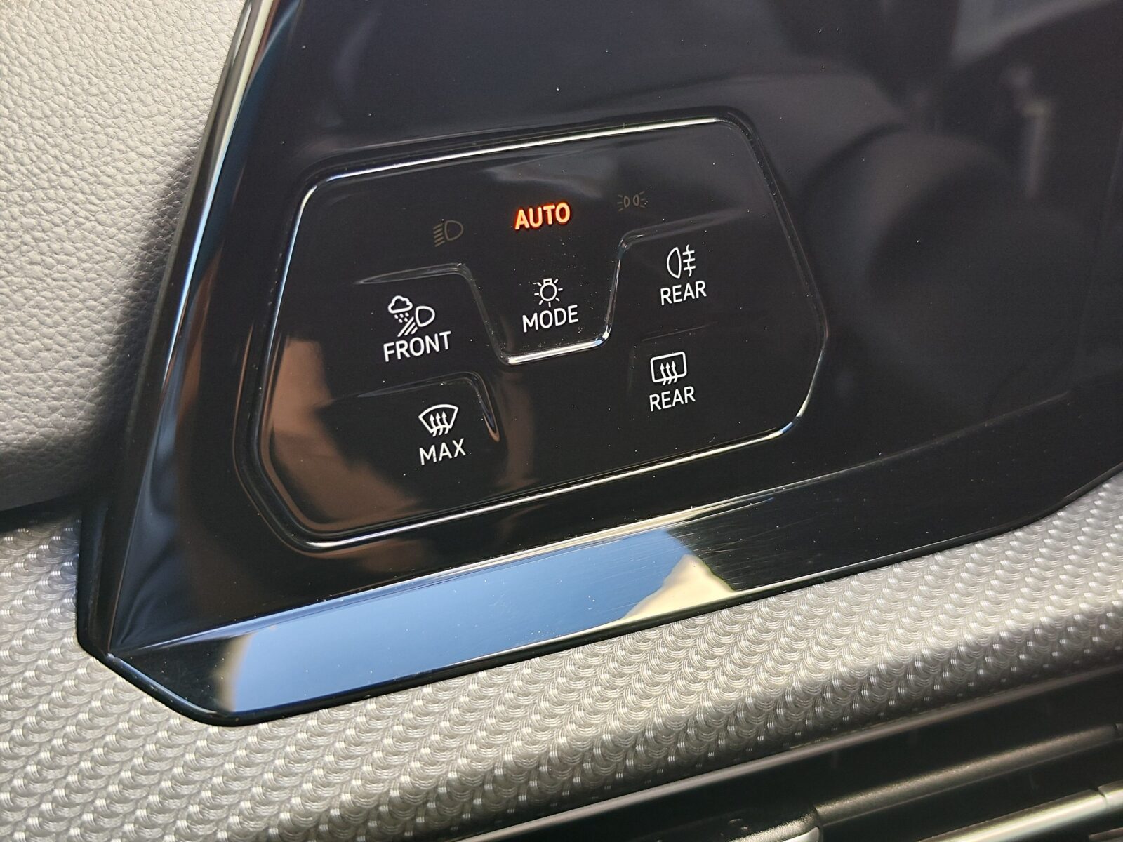 VOLKSWAGEN Golf Variant R-Line 2.0 TDI DSG 150 CV