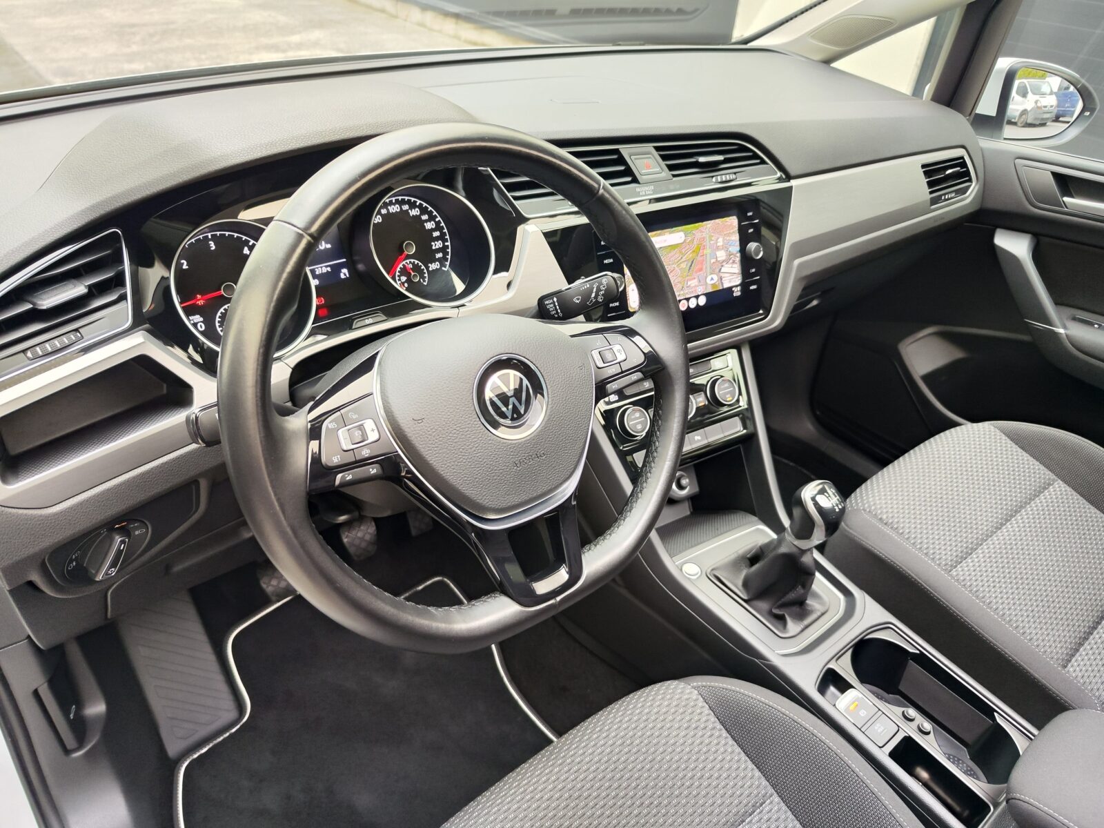 VOLKSWAGEN Touran Advance 7 Plazas 2.0 TDI 122 CV