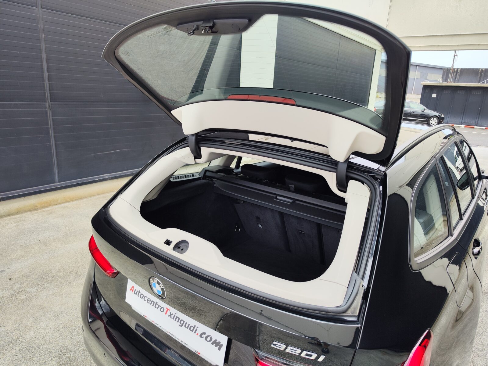 BMW Serie 3 320i Touring Auto 184 CV