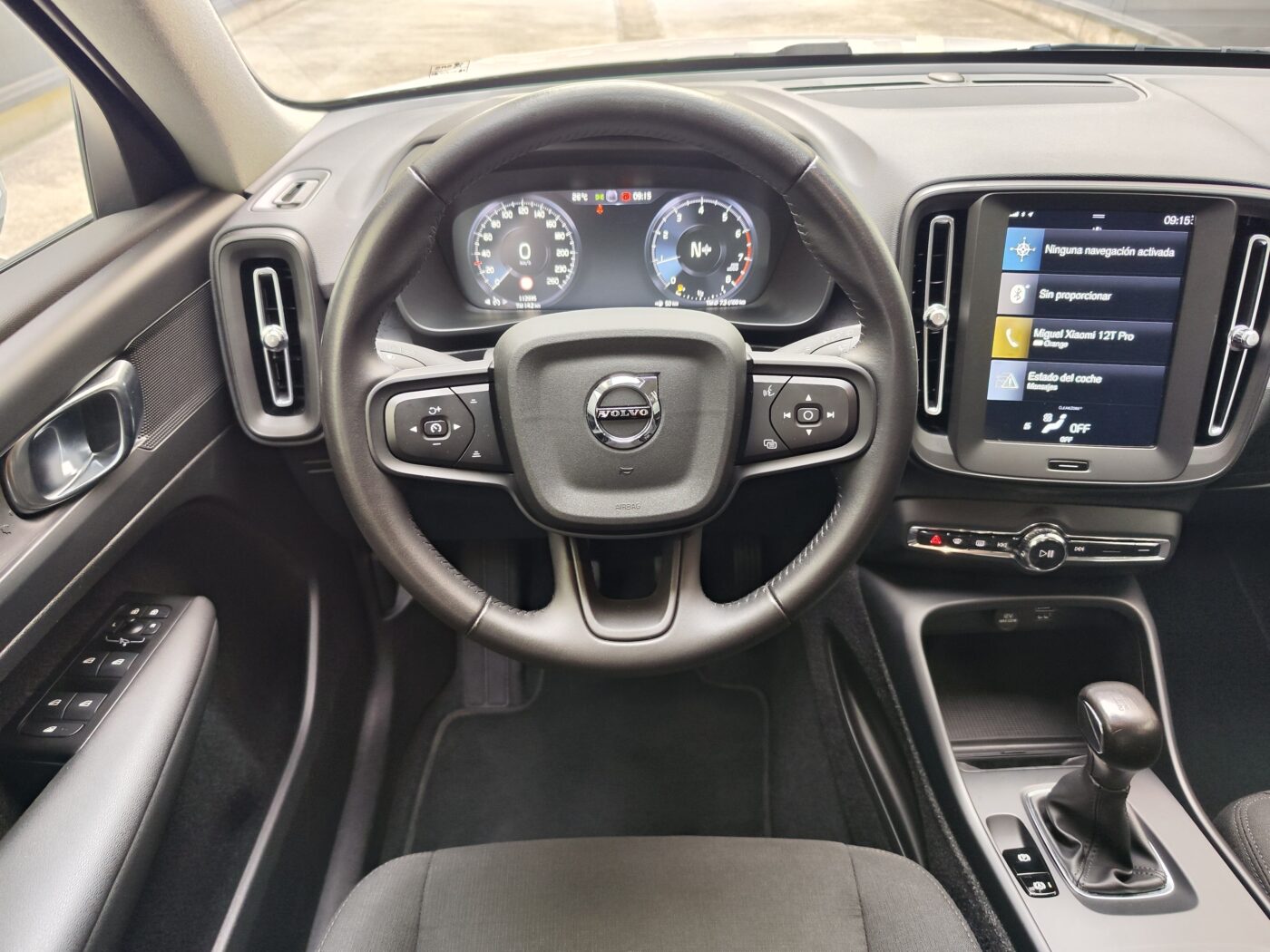 VOLVO XC40 Momentum Core T2 129 CV