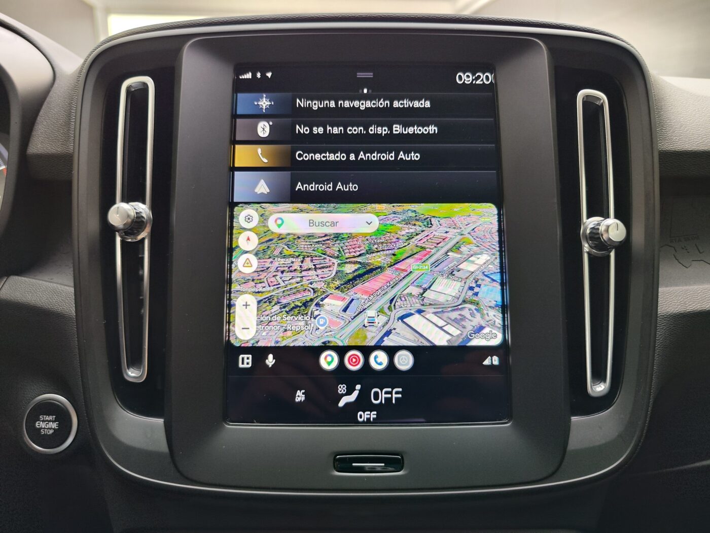 VOLVO XC40 Momentum Core T2 129 CV