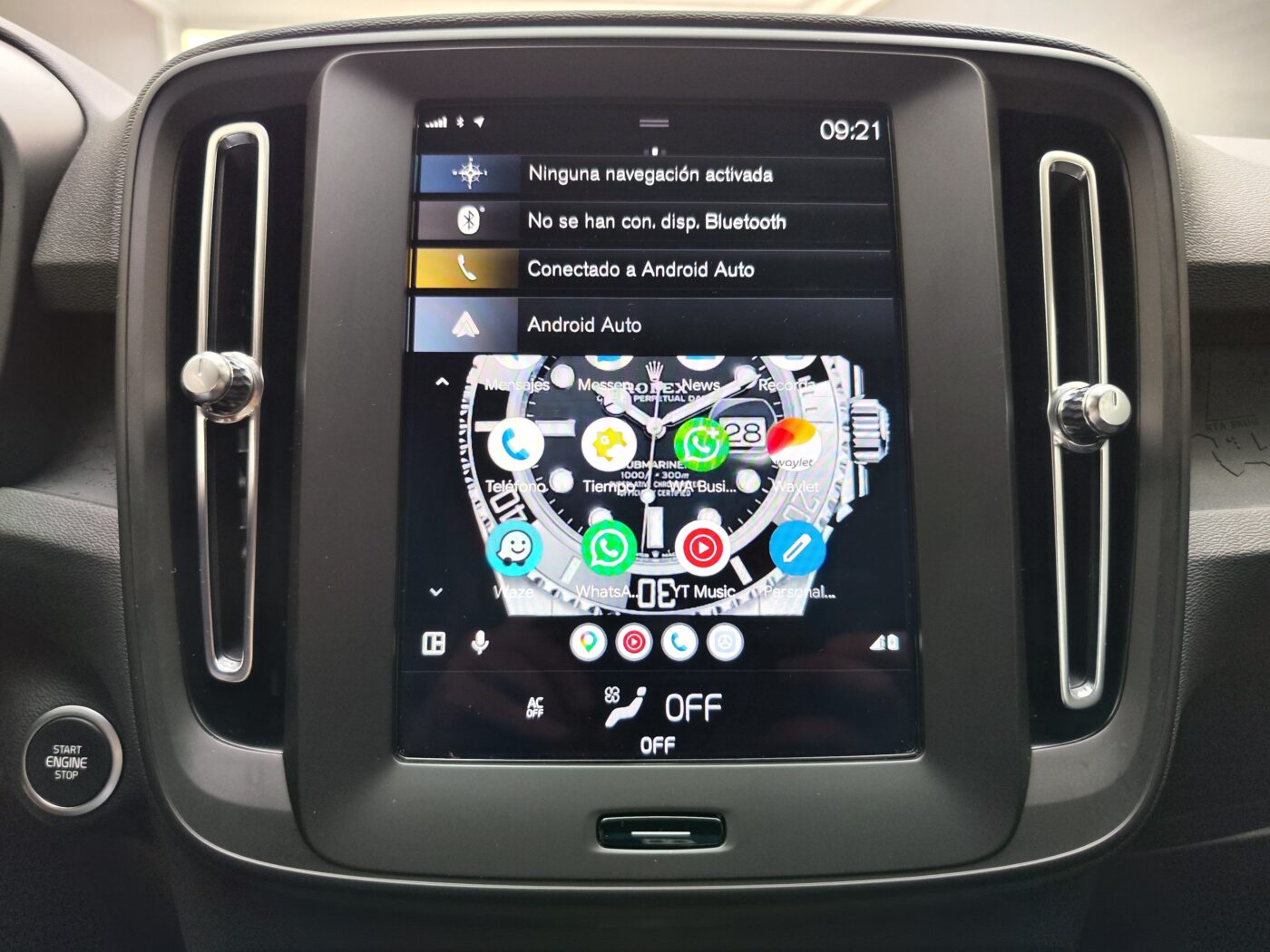 VOLVO XC40 Momentum Core T2 129 CV