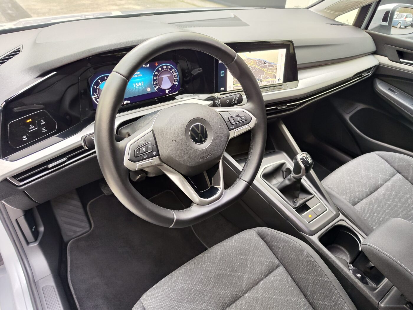VOLKSWAGEN Golf VIII LIFE 1.5 TSI 130 CV