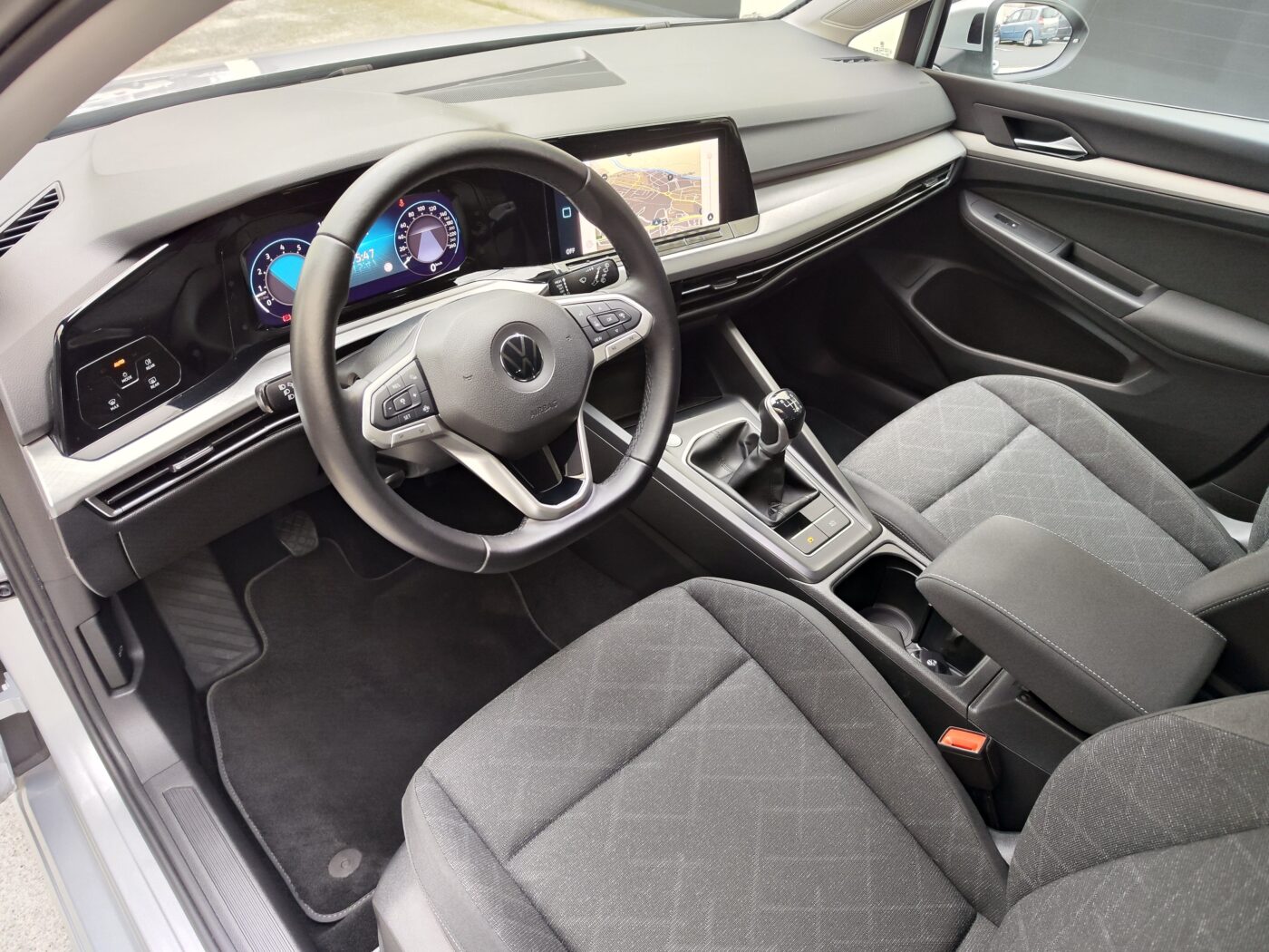 VOLKSWAGEN Golf VIII LIFE 1.5 TSI 130 CV